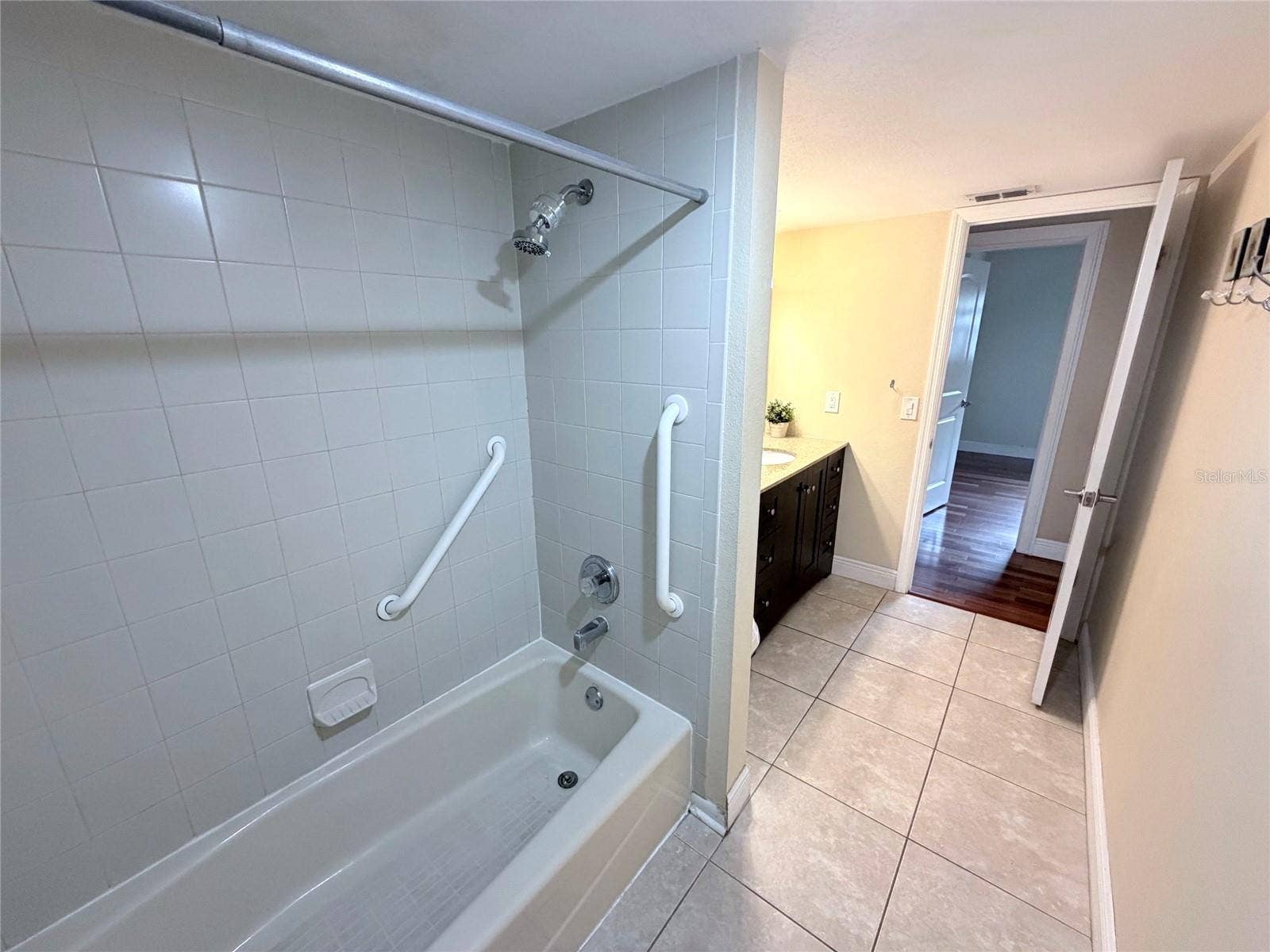 2410 SHERBROOKE ROAD, Winter Park, FL 32792 Full bathroom 2