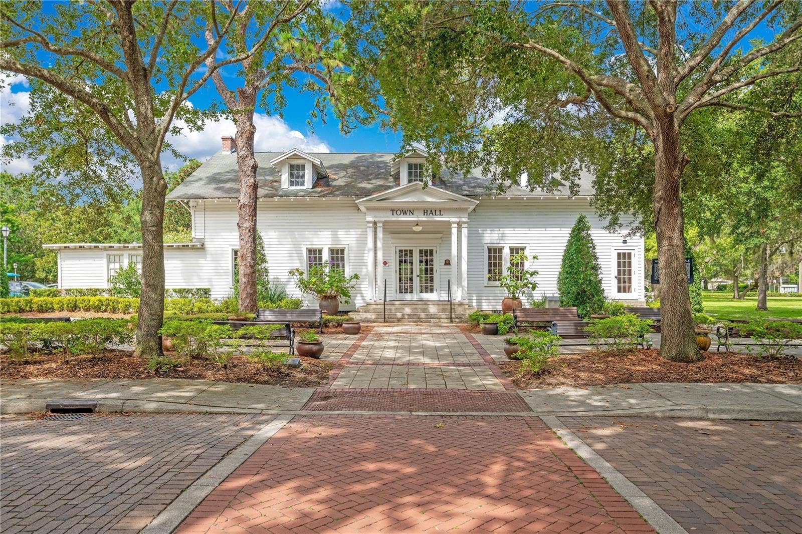515 W 2ND AVENUE, Windermere, FL 34786 515 W 2ND AVENUE, Windermere, FL 34786