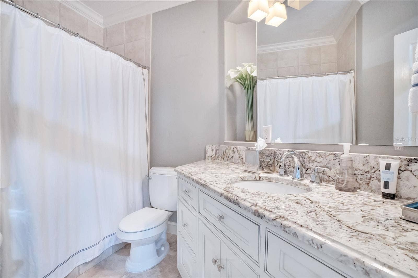 515 W 2ND AVENUE, Windermere, FL 34786 515 W 2ND AVENUE, Windermere, FL 34786