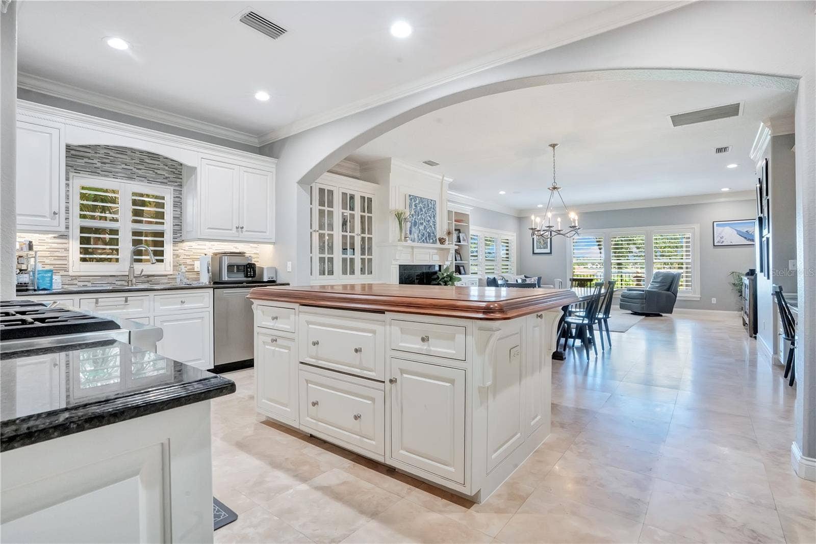 515 W 2ND AVENUE, Windermere, FL 34786 515 W 2ND AVENUE, Windermere, FL 34786