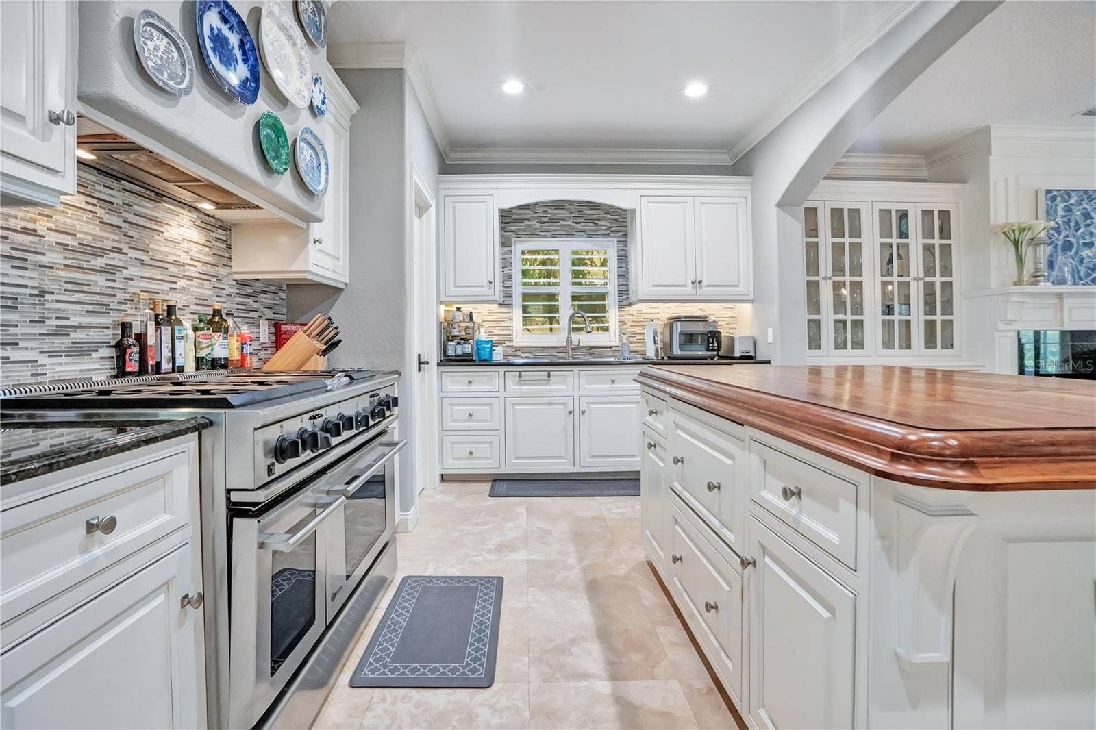 515 W 2ND AVENUE, Windermere, FL 34786 515 W 2ND AVENUE, Windermere, FL 34786