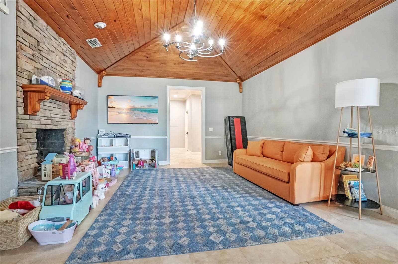 515 W 2ND AVENUE, Windermere, FL 34786 515 W 2ND AVENUE, Windermere, FL 34786