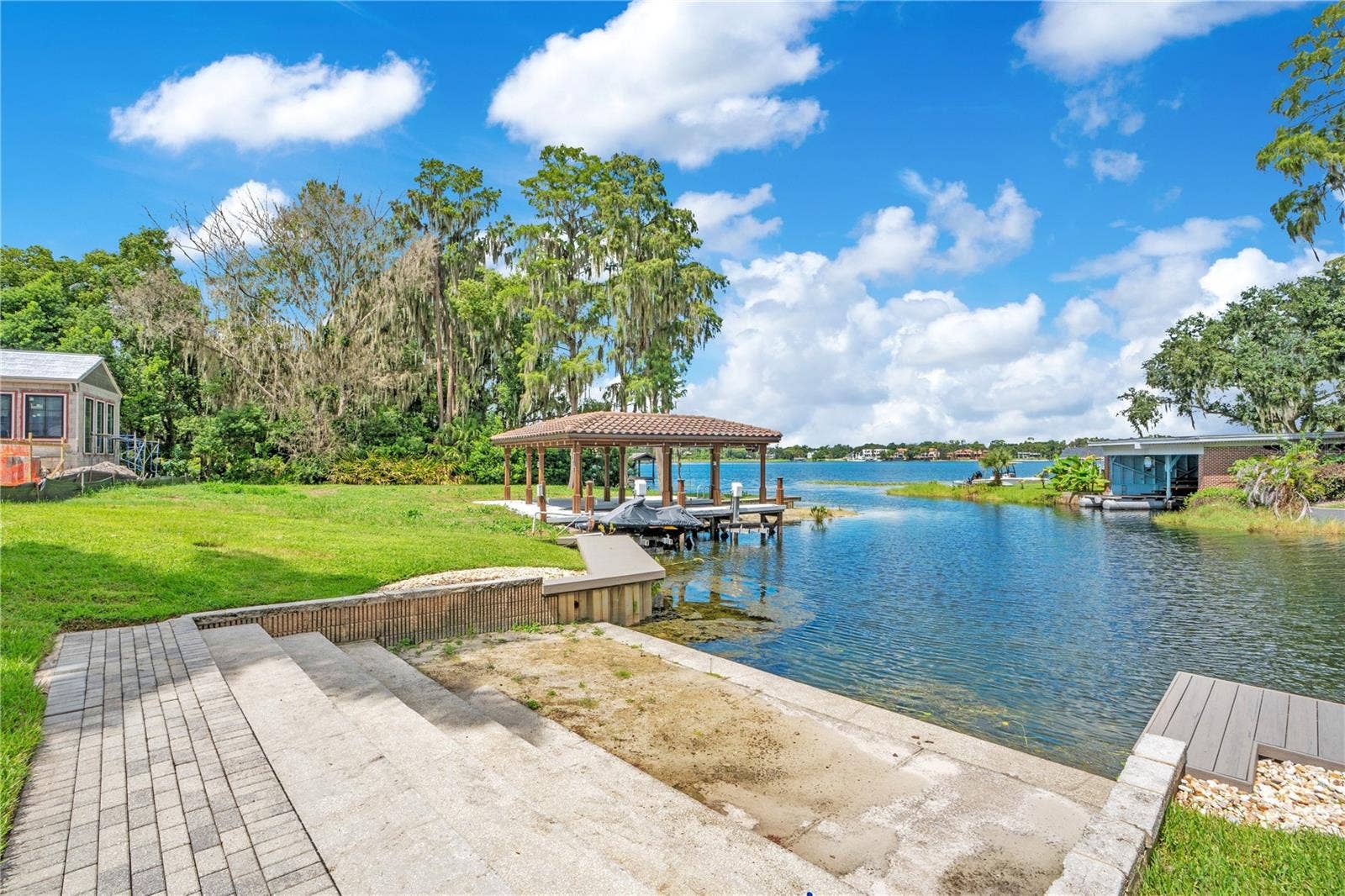 515 W 2ND AVENUE, Windermere, FL 34786 515 W 2ND AVENUE, Windermere, FL 34786