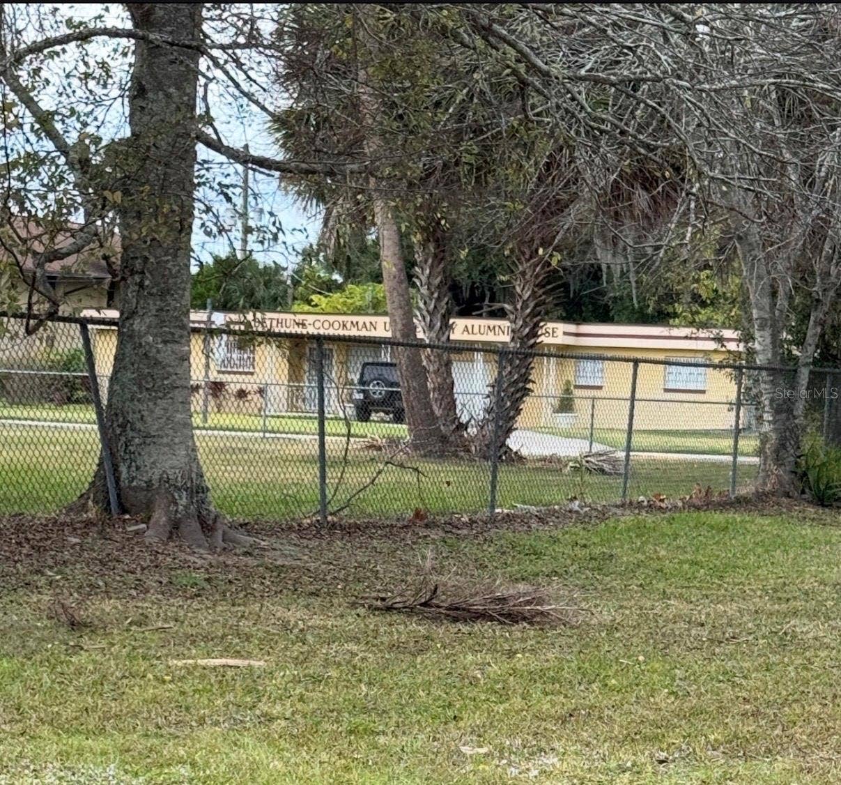 555 OAK STREET, Daytona Beach, FL 32114 555 OAK STREET, Daytona Beach, FL 32114