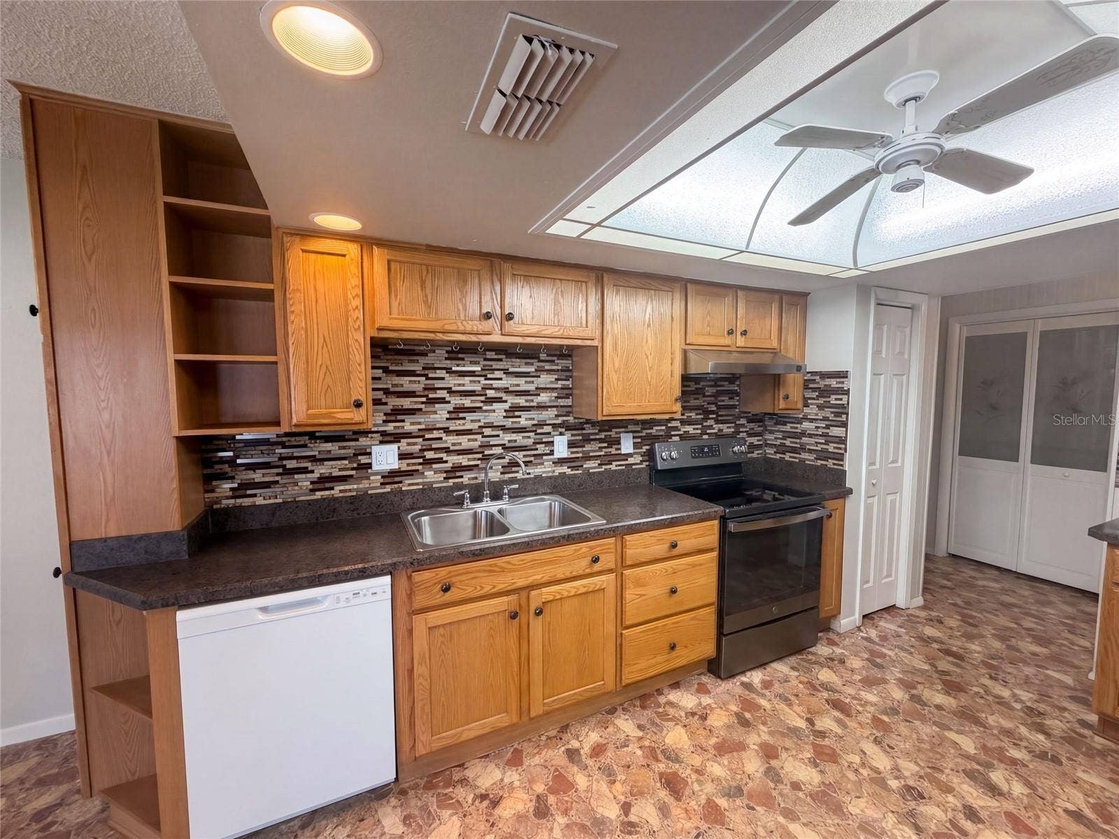 11187 BLYTHVILLE ROAD, Spring Hill, FL 34608 11187 BLYTHVILLE ROAD, Spring Hill, FL 34608