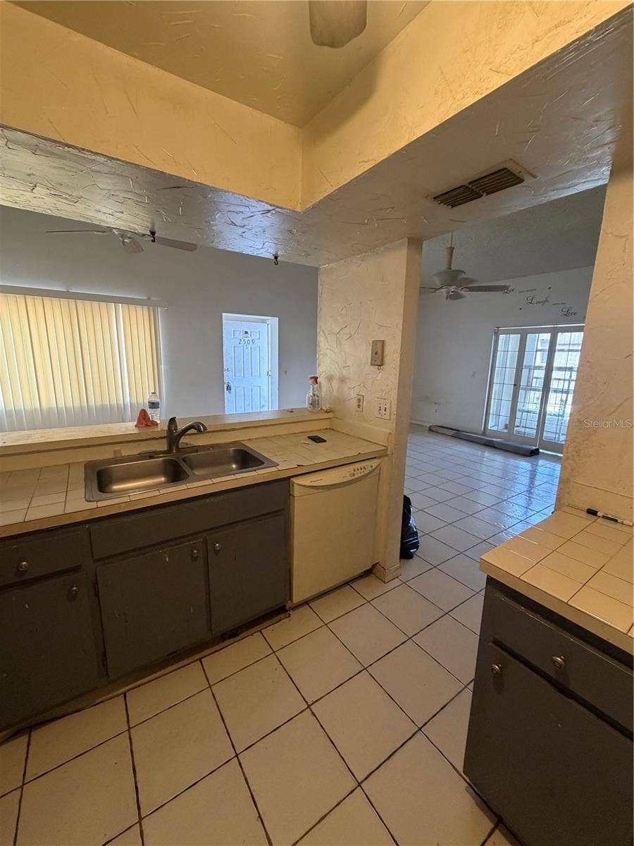 2509 CITRUS CLUB LANE, #4004, Orlando, FL 32839 2509 CITRUS CLUB LANE, #4004, Orlando, FL 32839