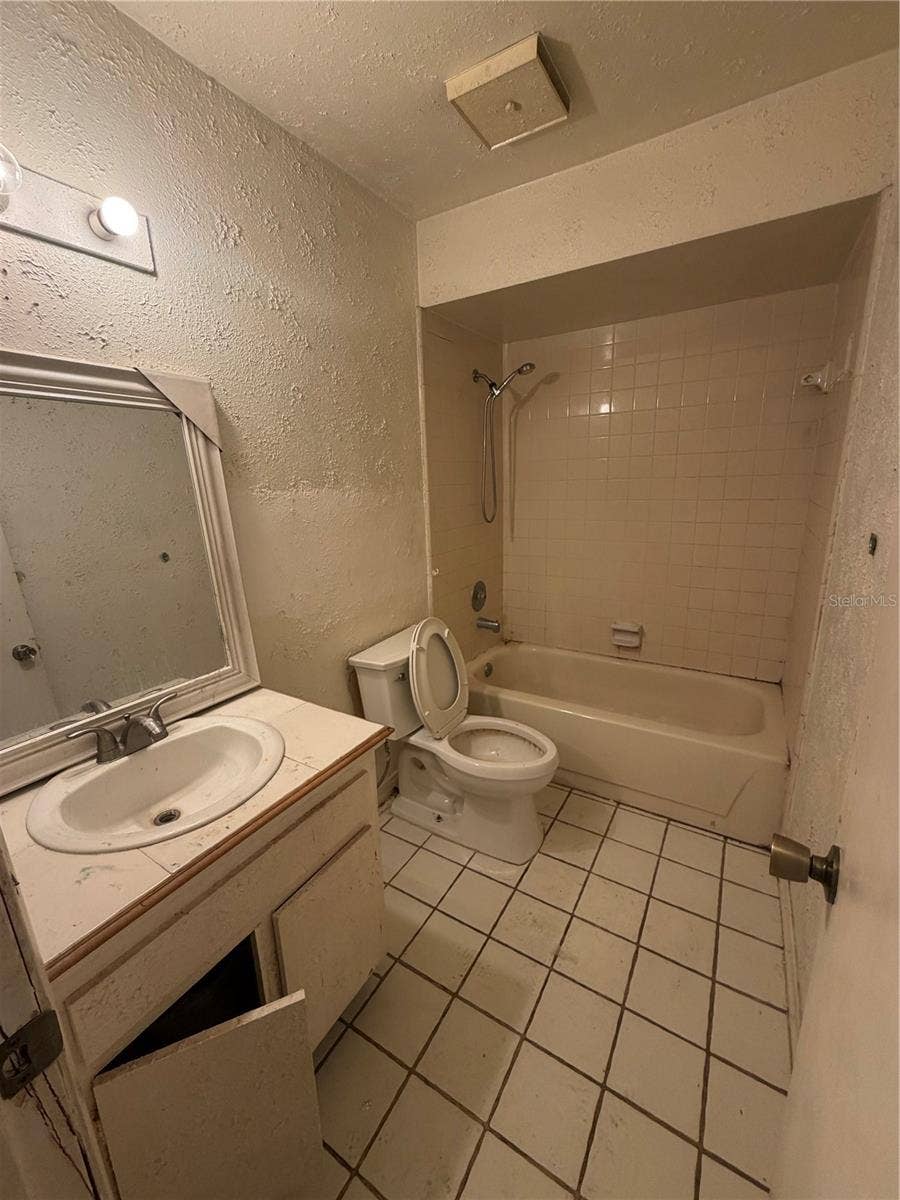 2509 CITRUS CLUB LANE, #4004, Orlando, FL 32839 2509 CITRUS CLUB LANE, #4004, Orlando, FL 32839