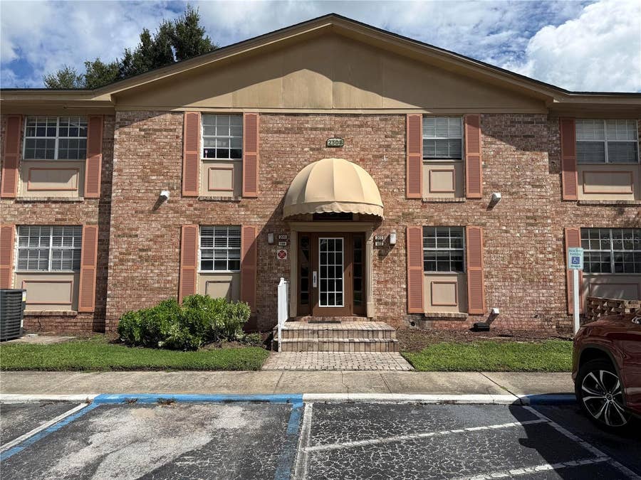 Property photo for 2308 HAYWOOD COURT, #100, Maitland, FL