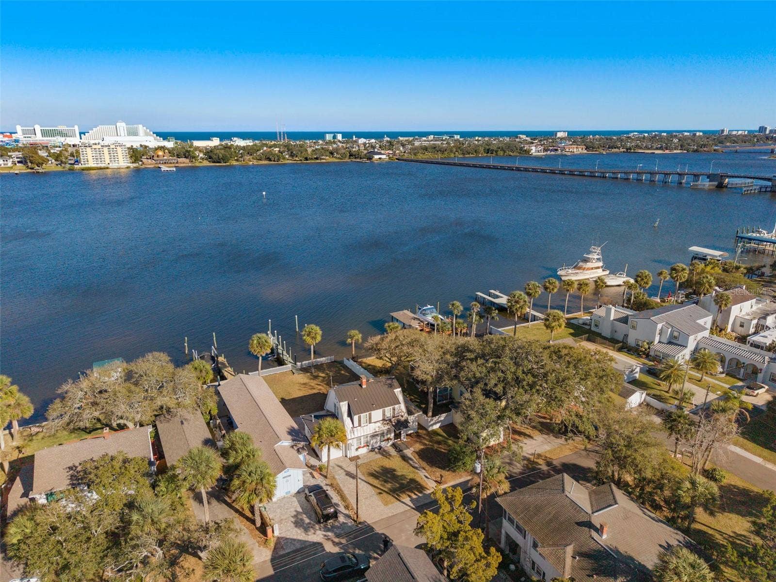 Aerial view of 241 Lexington