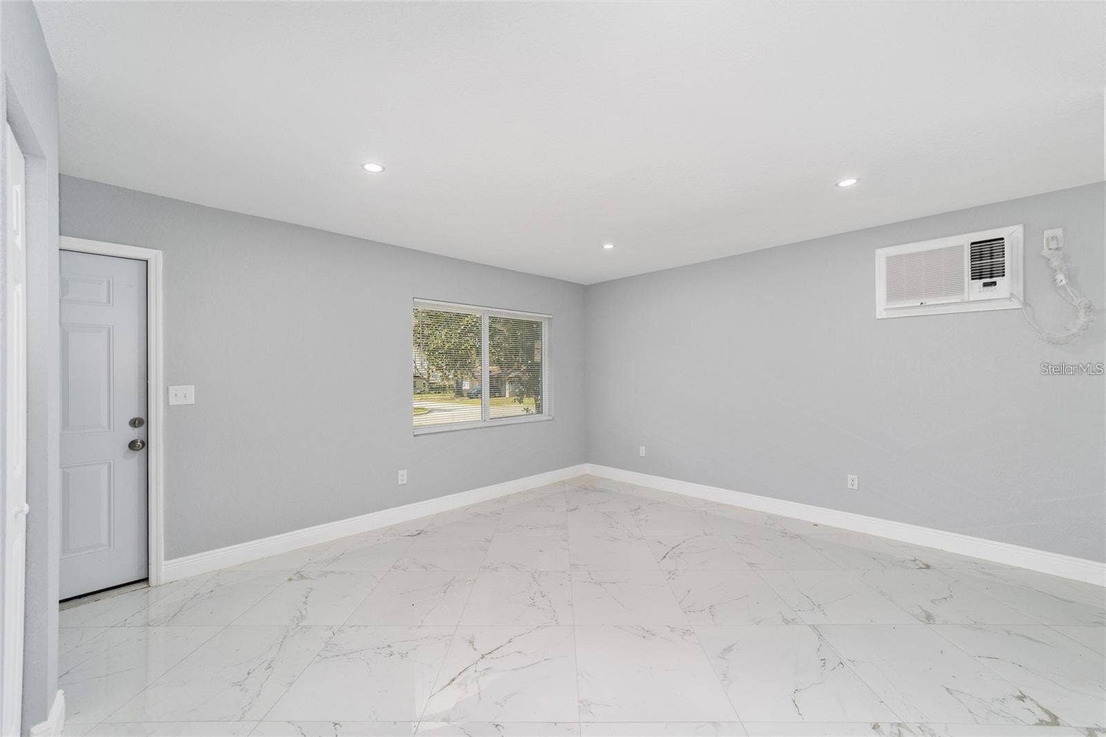 1135 NE 9TH AVENUE, Ocala, FL 34470