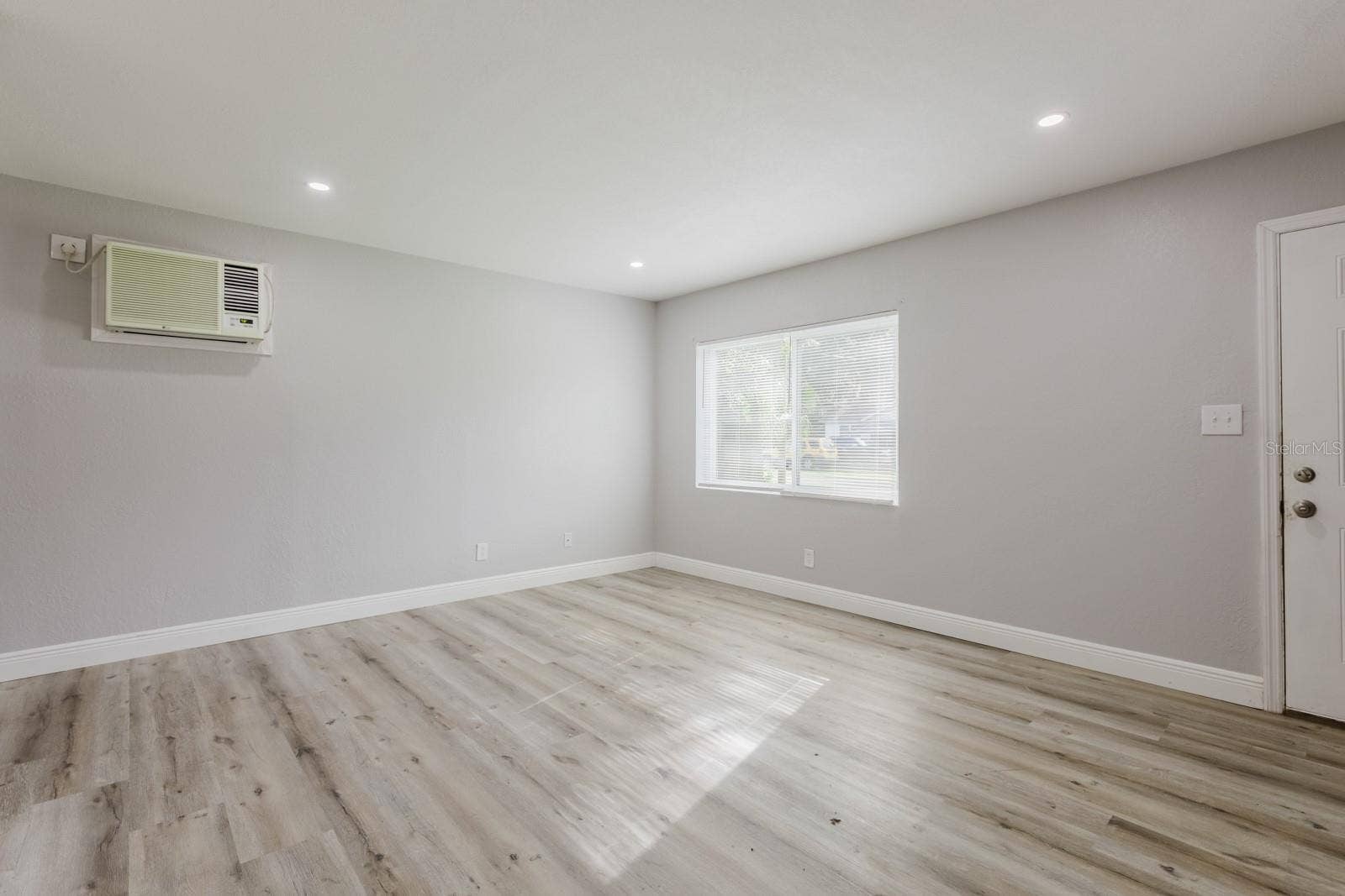 1135 NE 9TH AVENUE, Ocala, FL 34470