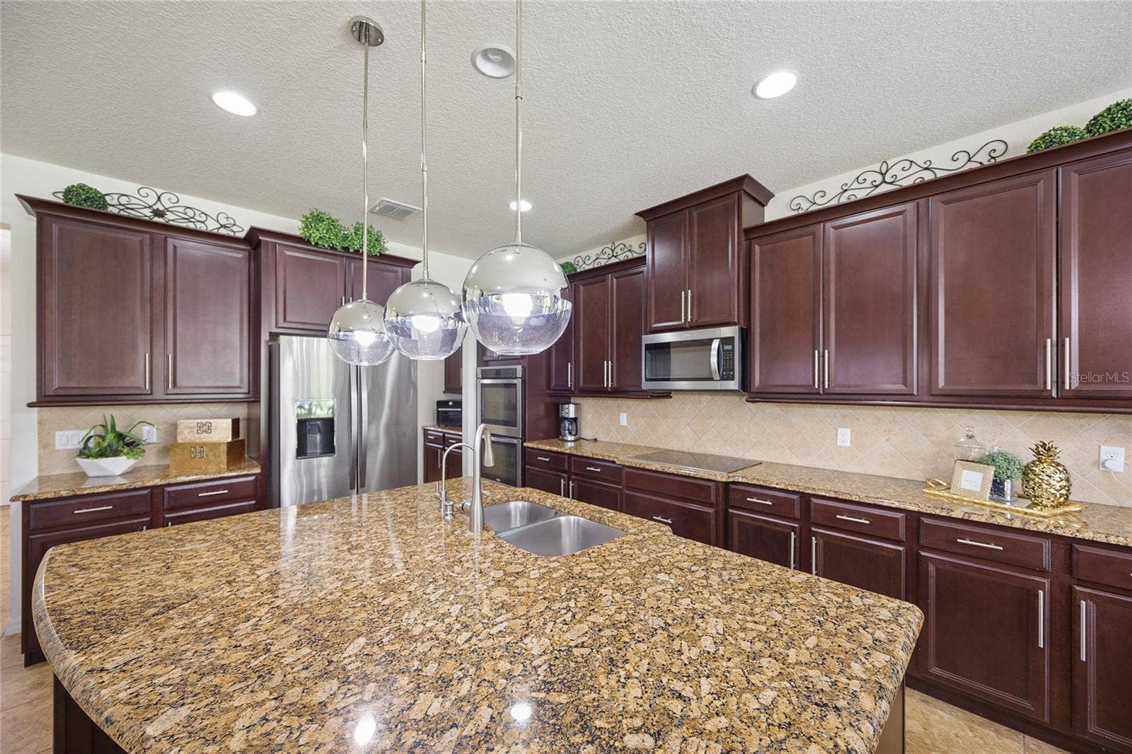 3899 MT VERNON WAY, Kissimmee, FL 34741