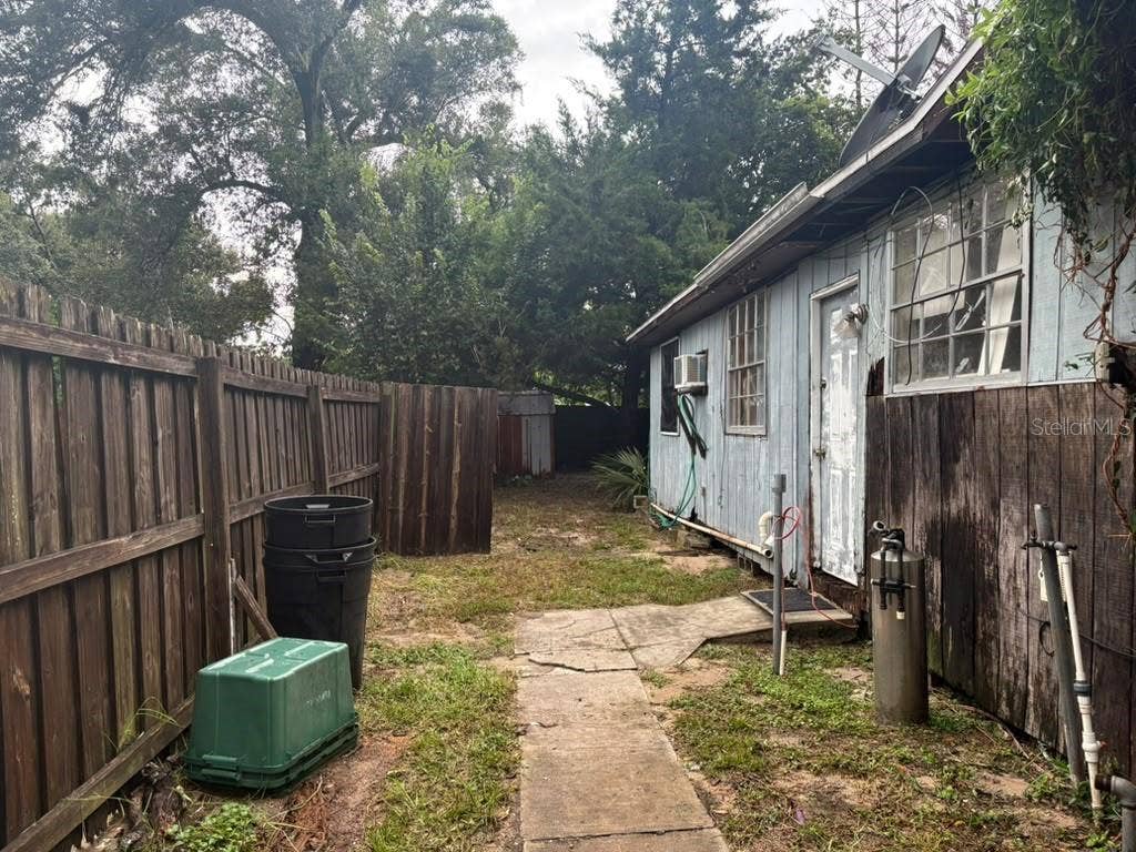 1212 10TH STREET, Daytona Beach, FL 32117