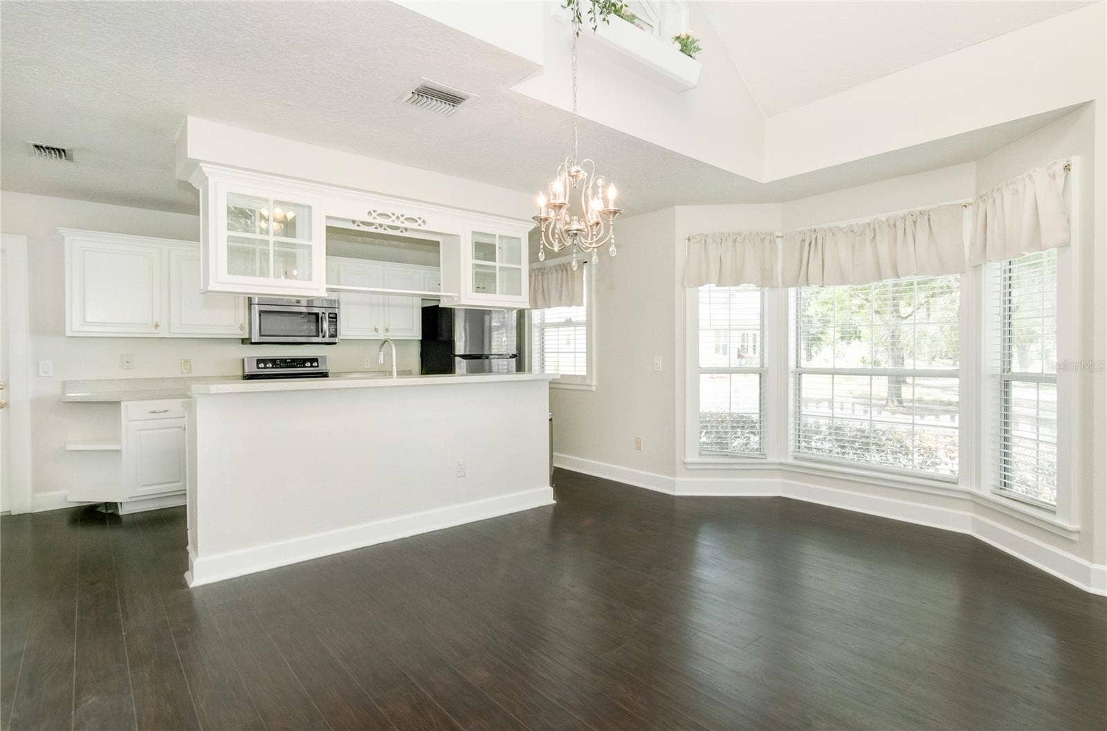 933 LAKE ELSIE DRIVE, Tavares, FL 32778 933 LAKE ELSIE DRIVE, Tavares, FL 32778