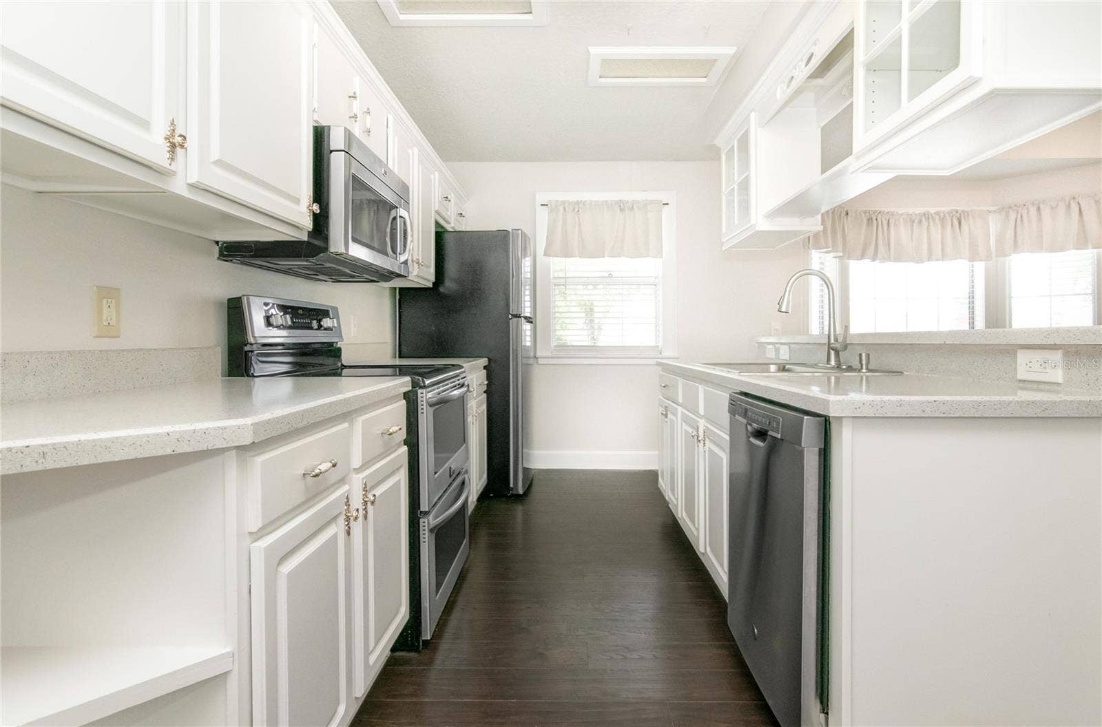 933 LAKE ELSIE DRIVE, Tavares, FL 32778 933 LAKE ELSIE DRIVE, Tavares, FL 32778