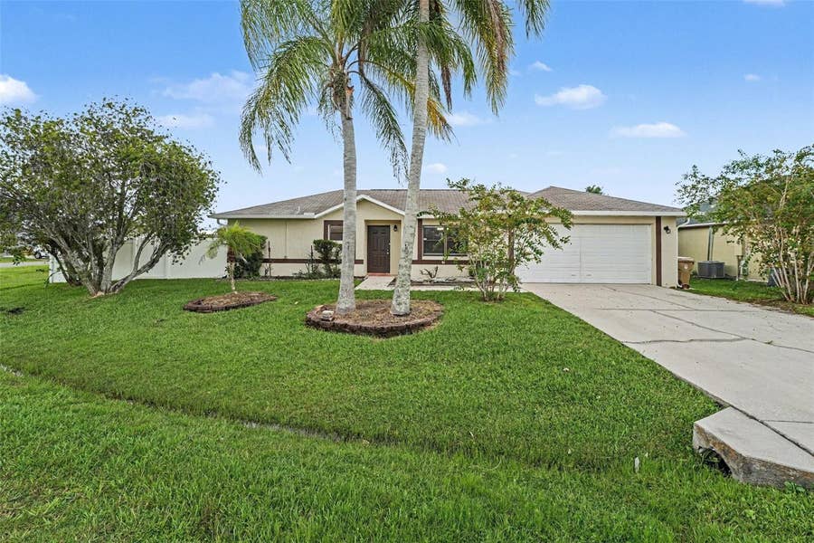 Property photo for 32 YORK COURT, Kissimmee, FL