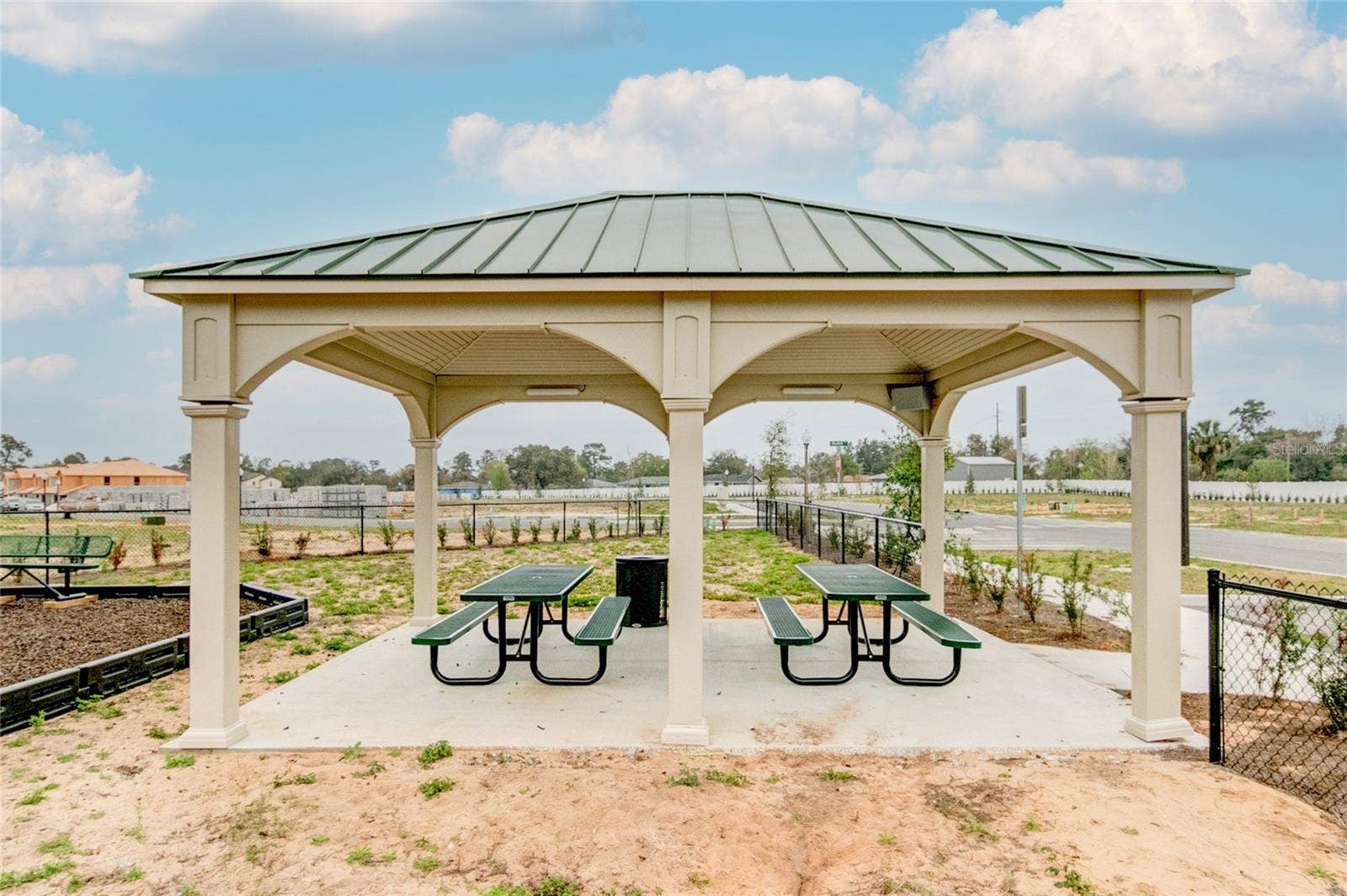1589 WYNFORD CIRCLE, Tavares, FL 32778