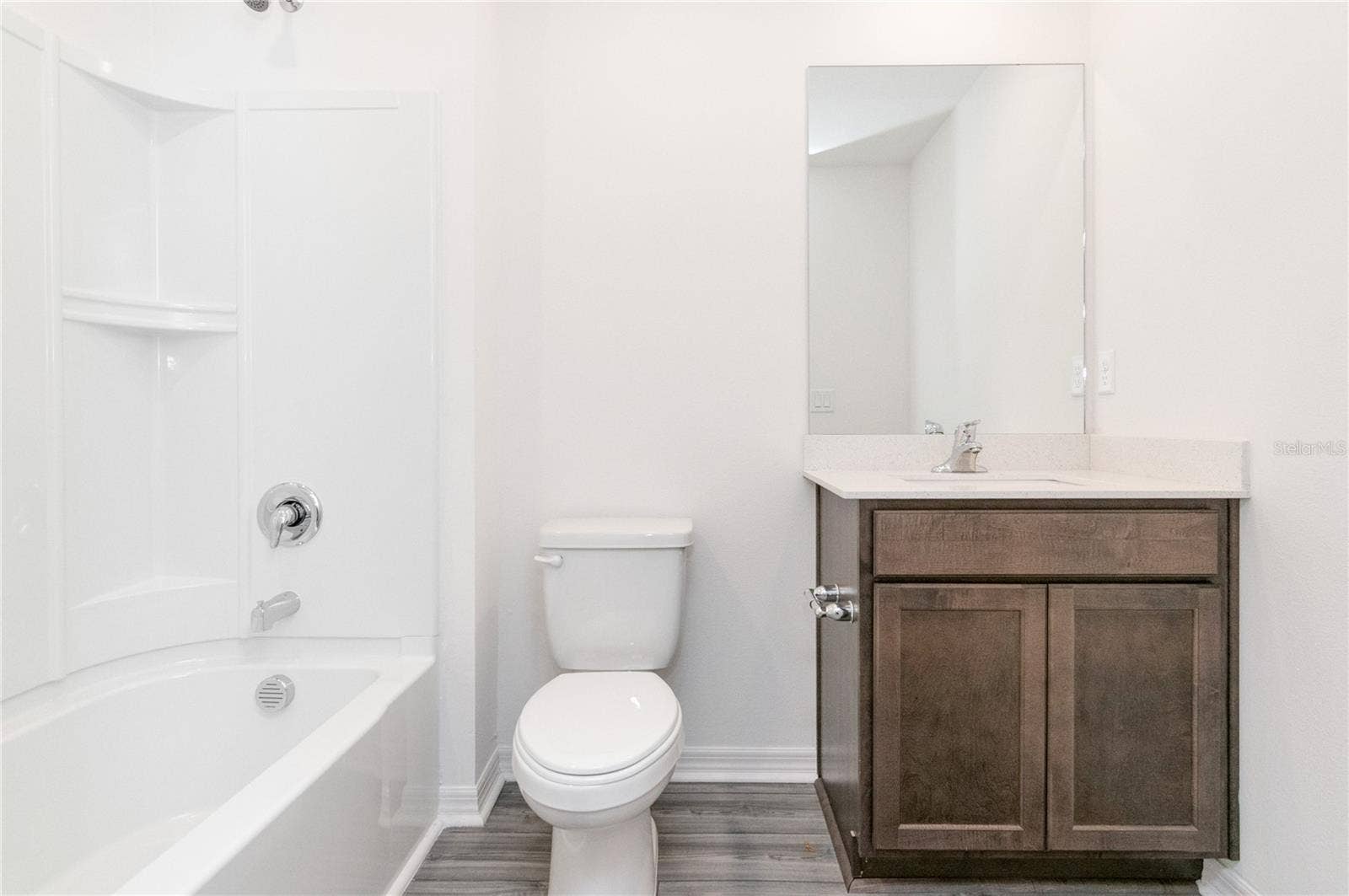 1589 WYNFORD CIRCLE, Tavares, FL 32778