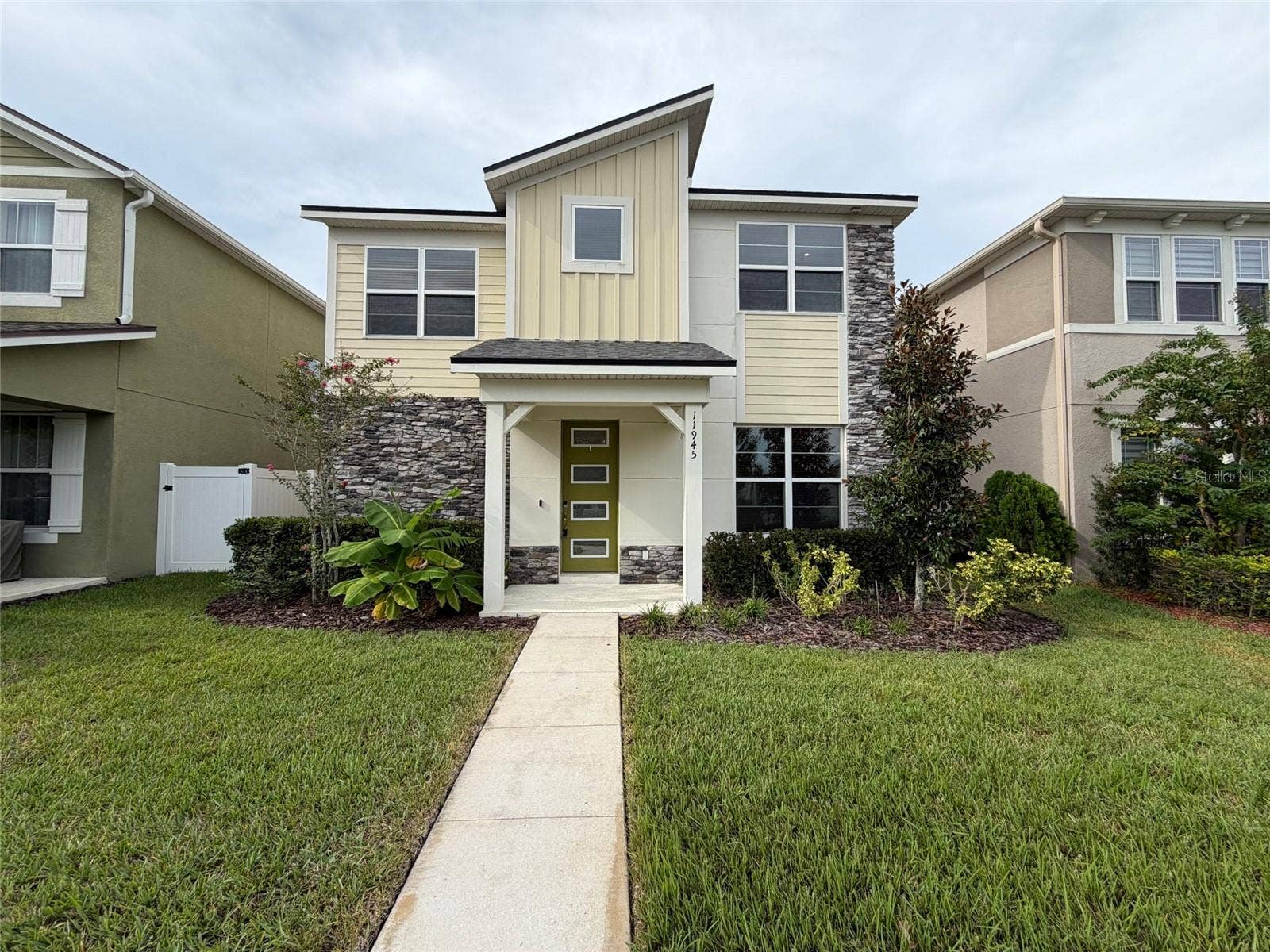 11945 GLOBE STREET, Orlando, FL 32832 11945 GLOBE STREET, Orlando, FL 32832
