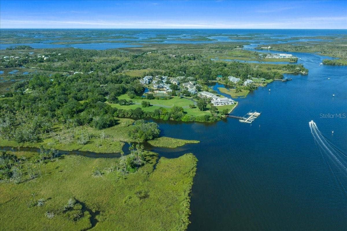 2825 N RIVERS EDGE BOULEVARD, Crystal River, FL 34429