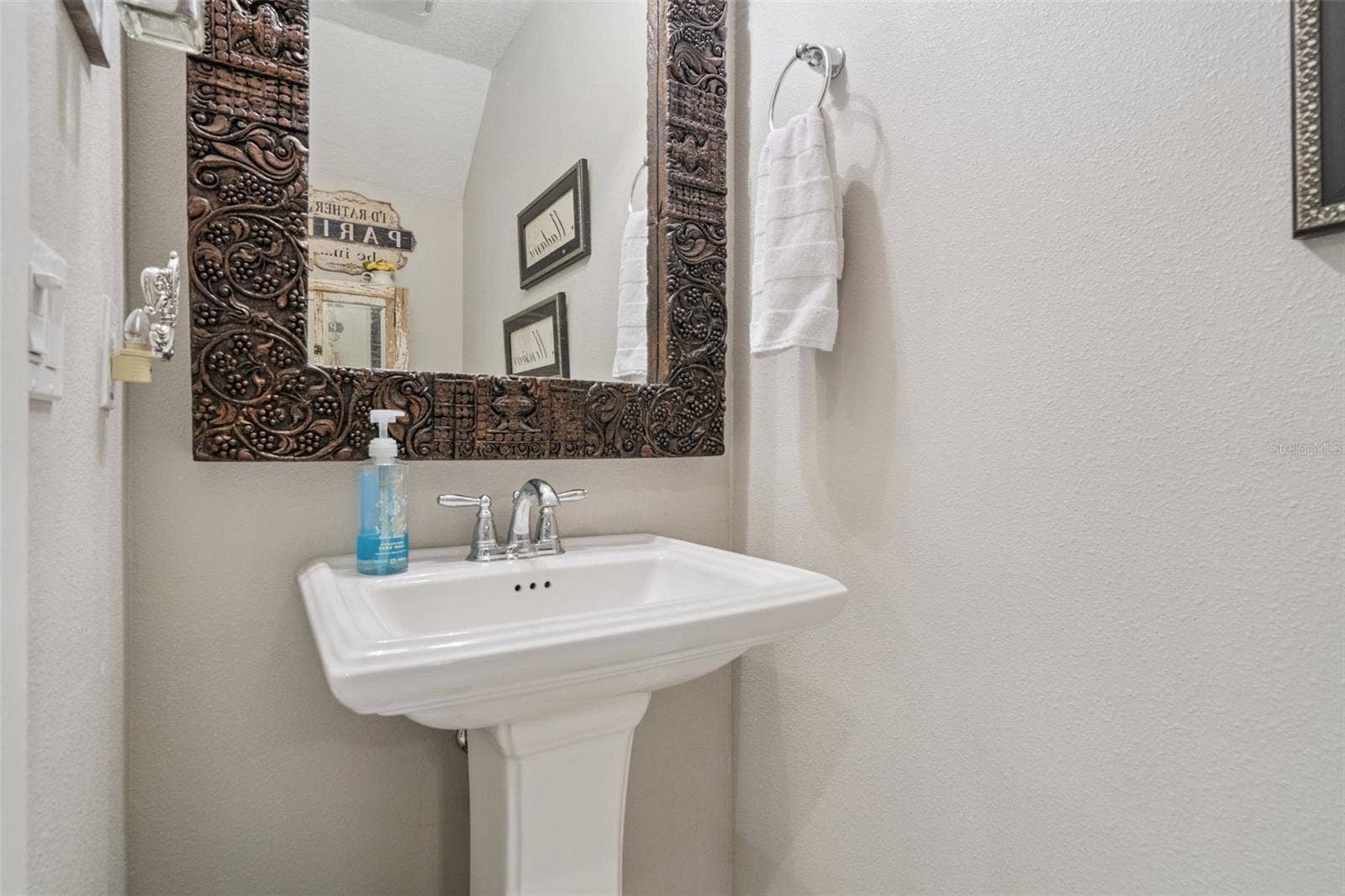 1373 KIAWAH STREET, Celebration, FL 34747 1373 KIAWAH STREET, Celebration, FL 34747