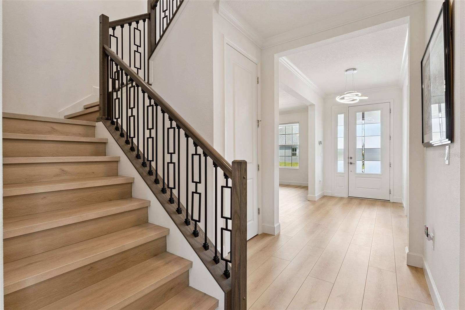 2612 RAVENCLIFFE TERRACE, Oviedo, FL 32765 Foyer & Staircase
