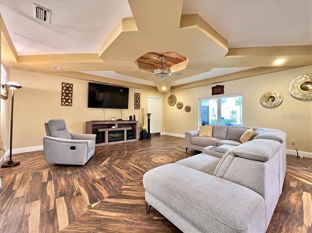 3900 REAVES ROAD, Kissimmee, FL 34746 Living Room
