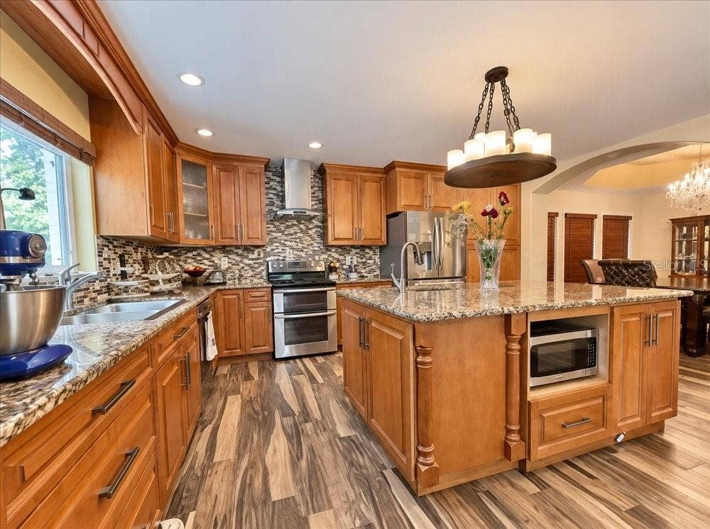 3900 REAVES ROAD, Kissimmee, FL 34746 Kitchen
