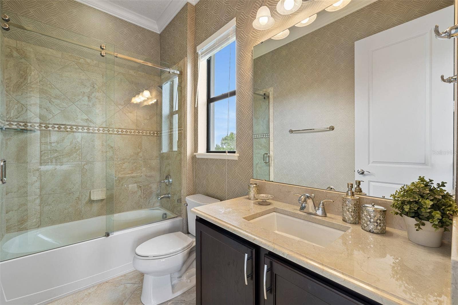 4243 ISABELLA CIRCLE, Windermere, FL 34786 4243 ISABELLA CIRCLE, Windermere, FL 34786