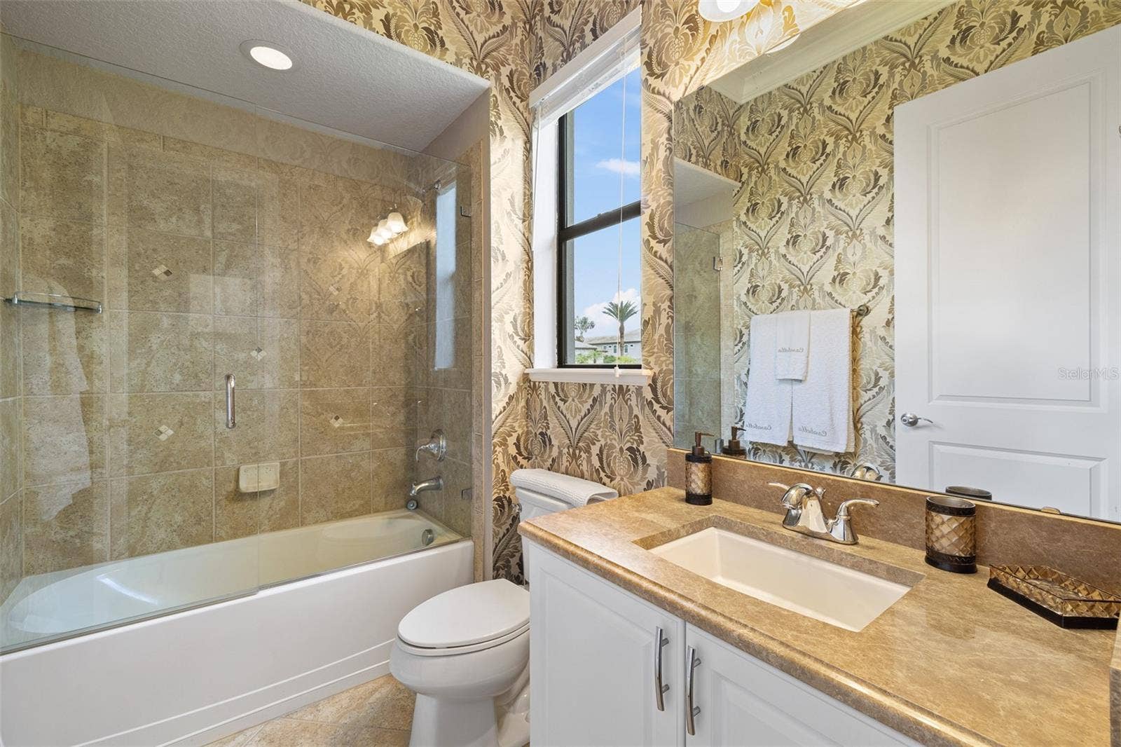 4243 ISABELLA CIRCLE, Windermere, FL 34786 4243 ISABELLA CIRCLE, Windermere, FL 34786