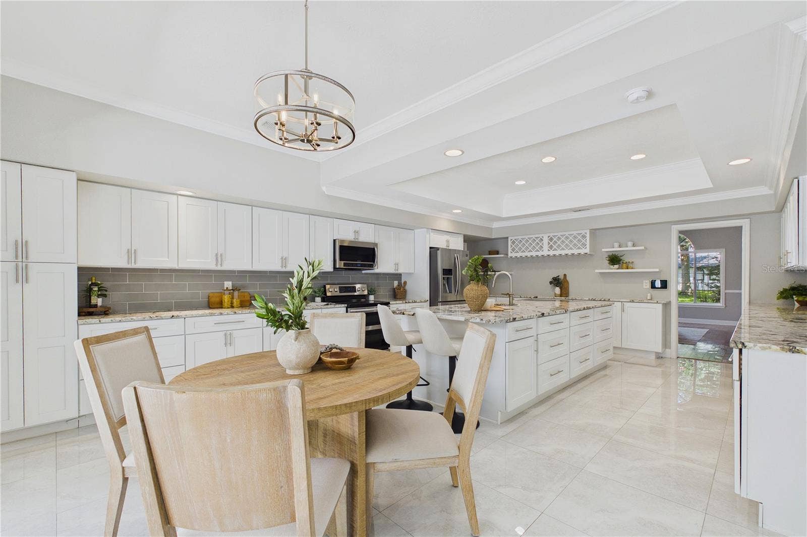 9102 S BAY DRIVE, Orlando, FL 32819 Breakfast nook