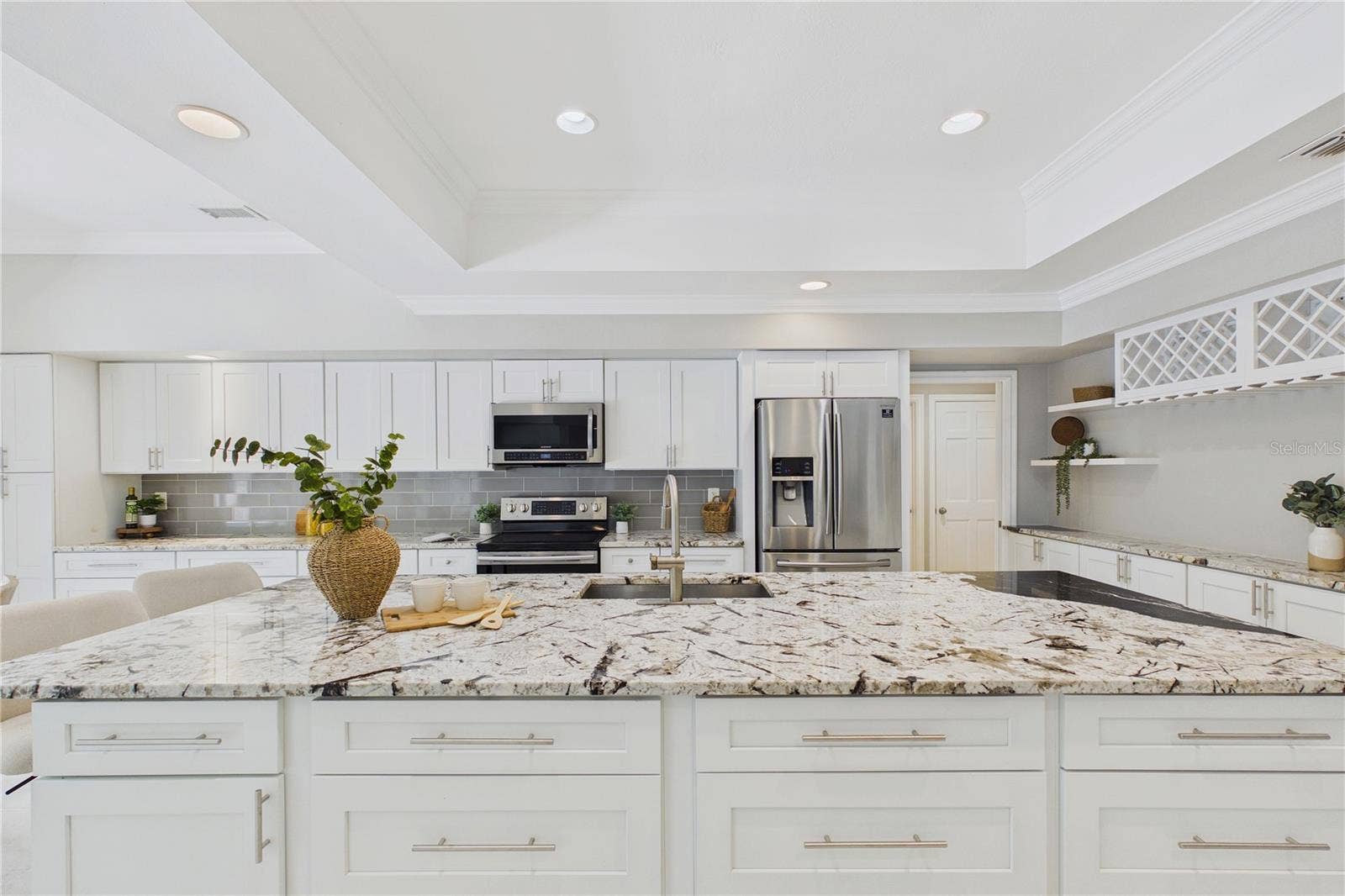 9102 S BAY DRIVE, Orlando, FL 32819 Kitchen