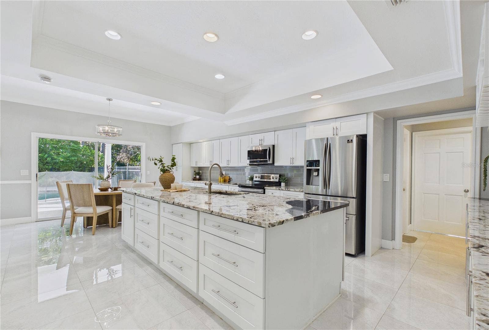 9102 S BAY DRIVE, Orlando, FL 32819 kitchen