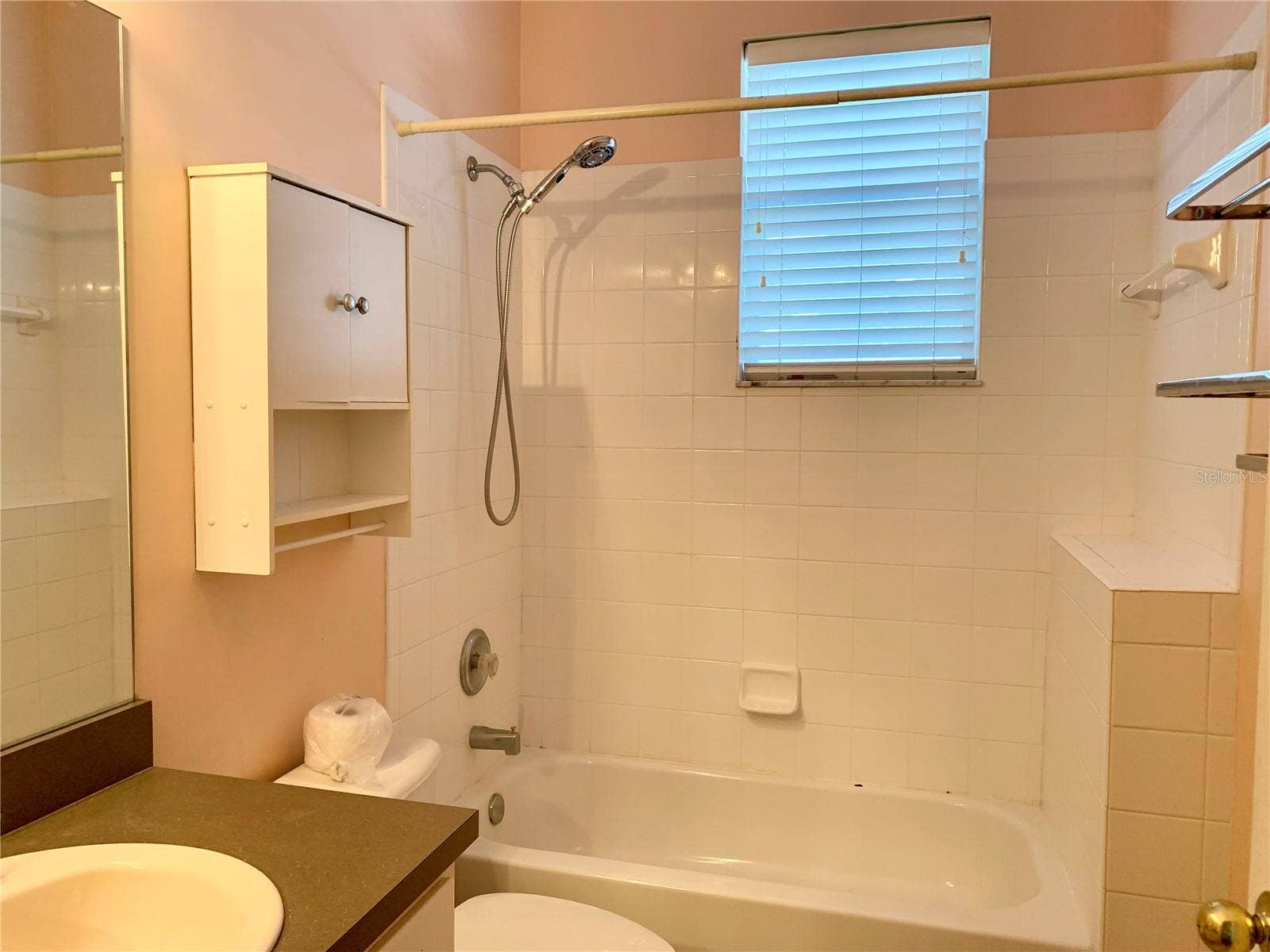 6738 VISTA PARK BOULEVARD, Orlando, FL 32829 THIRD FULL BATH