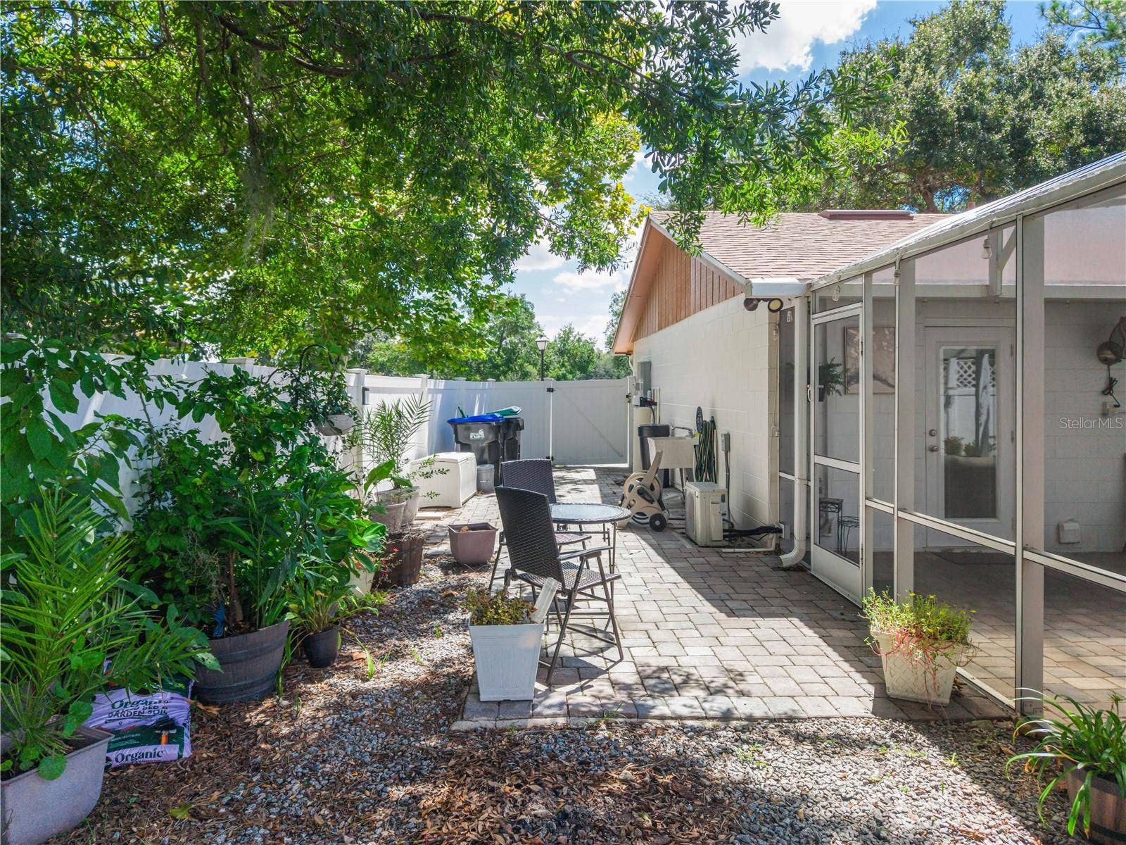 3023 RAMSGATE CIRCLE, Orlando, FL 32837 Beautifully Landscaped