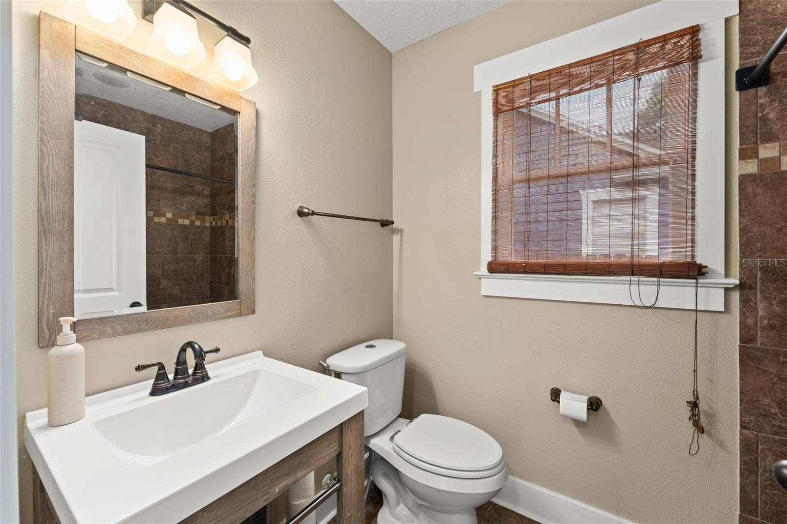 1527 MOUNT VERNON STREET, Orlando, FL 32803 Primary Bath