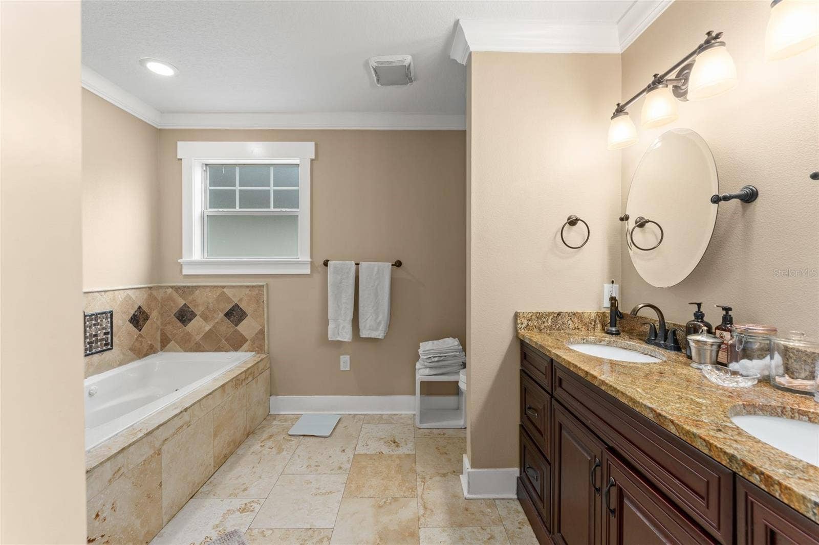1527 MOUNT VERNON STREET, Orlando, FL 32803 Primary Bath