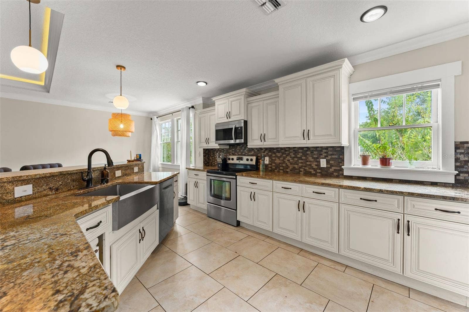 1527 MOUNT VERNON STREET, Orlando, FL 32803 Kitchen