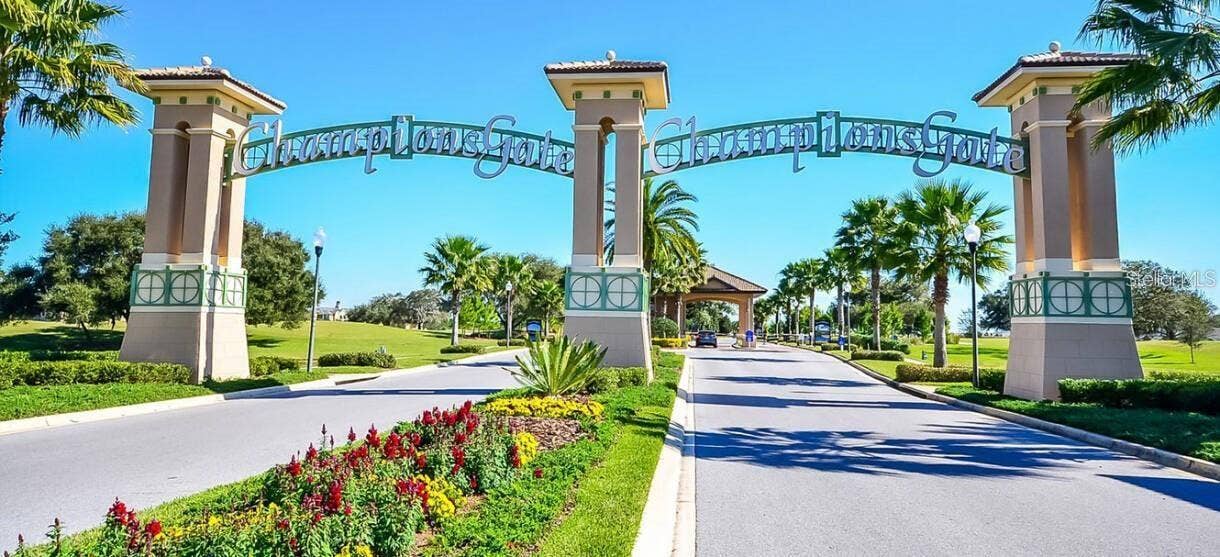 949 LEADER STREET, Davenport, FL 33896 CHAMPIONS GATE!