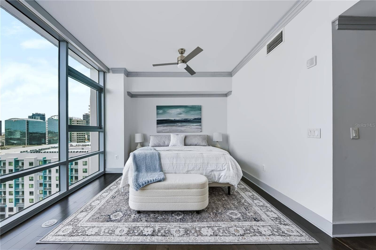 260 S OSCEOLA AVENUE, #1406, Orlando, FL 32801 Primary bedroom. King size bed