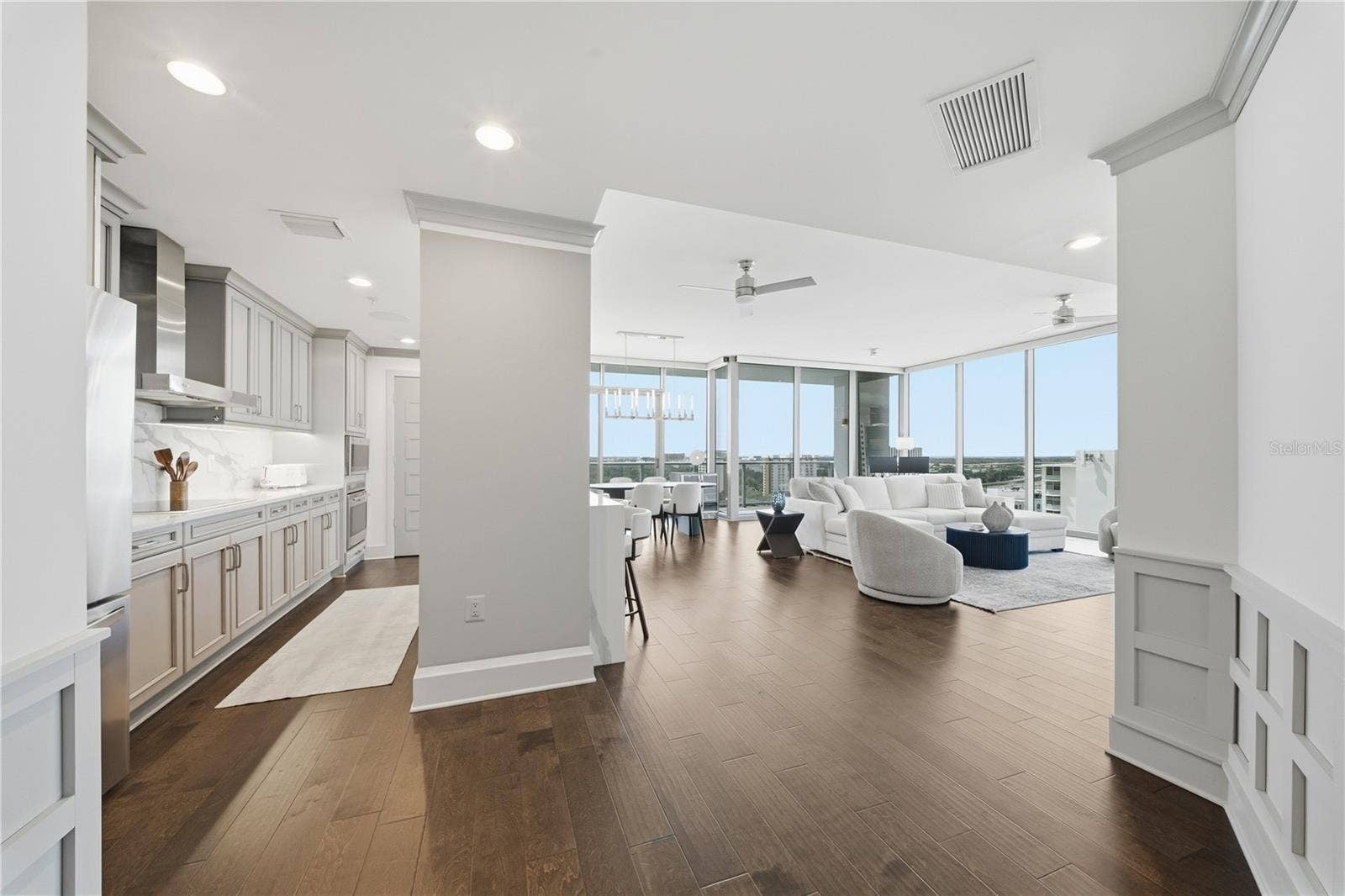 260 S OSCEOLA AVENUE, #1406, Orlando, FL 32801 Kitchen, Living and Dining open floor plan space.