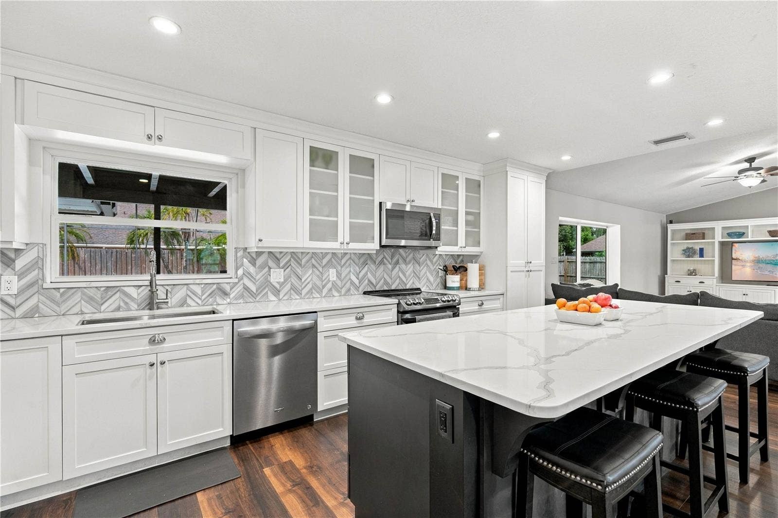 6610 ORANGE KNOLL DRIVE, Belle Isle, FL 32812 6610 ORANGE KNOLL DRIVE, Belle Isle, FL 32812