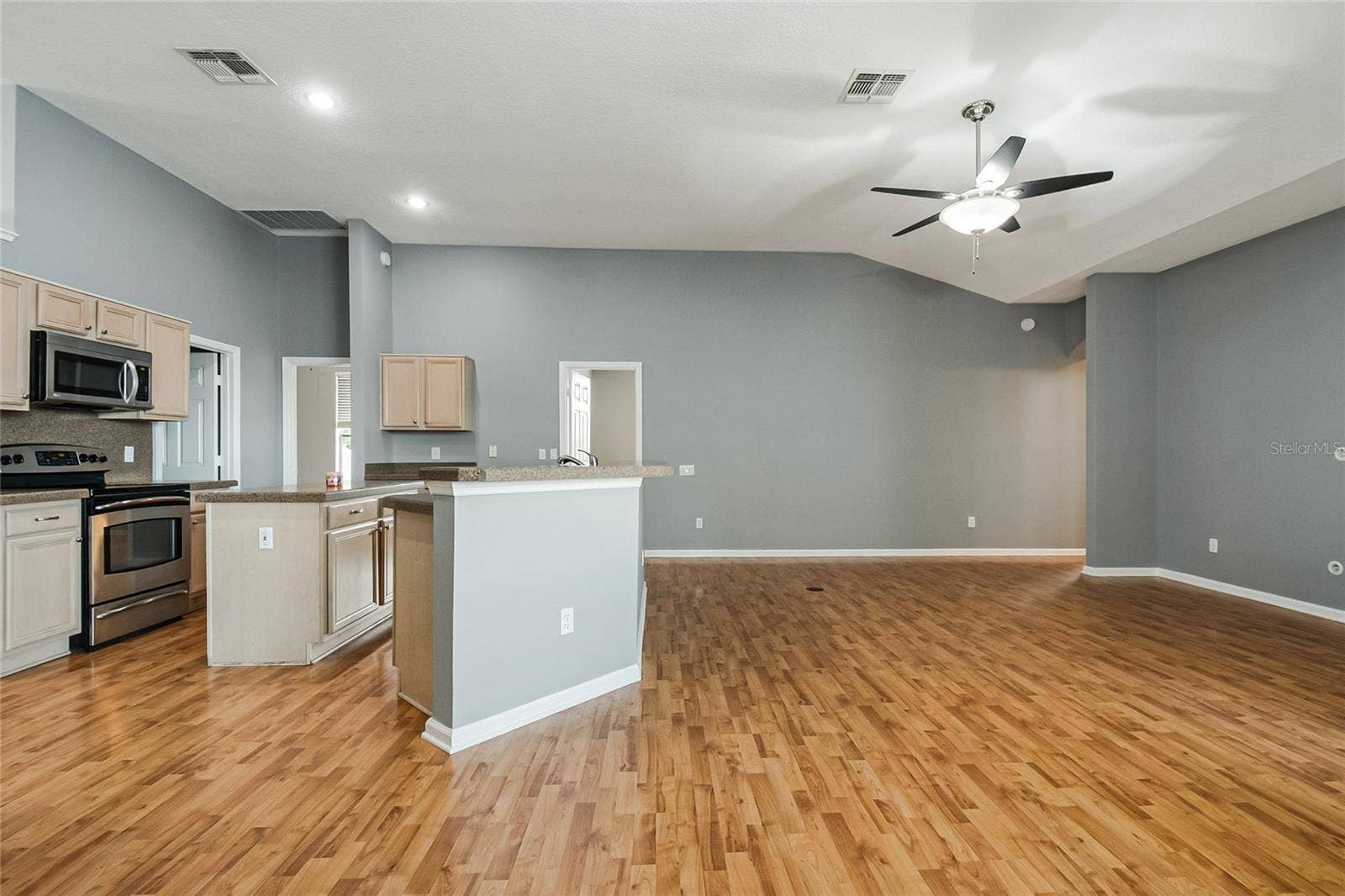 116 OAK GROVE CIRCLE, Lake Mary, FL 32746 116 OAK GROVE CIRCLE, Lake Mary, FL 32746
