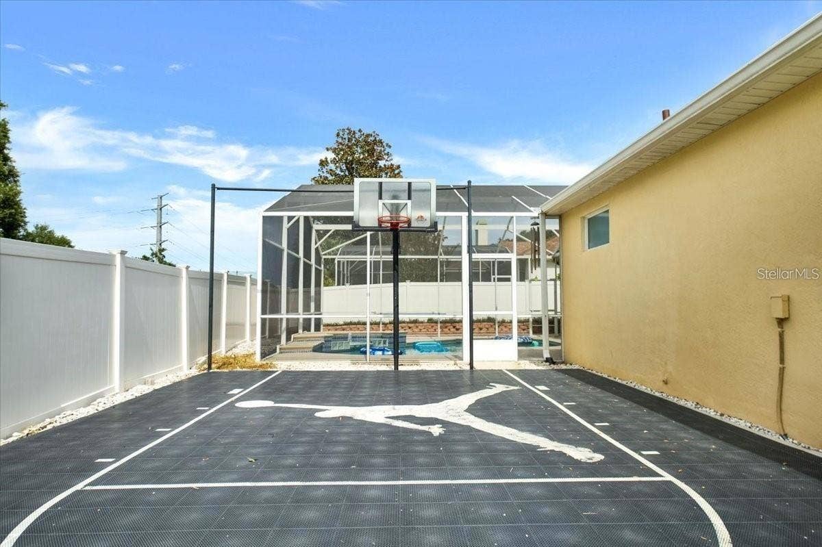 116 OAK GROVE CIRCLE, Lake Mary, FL 32746 Half Court