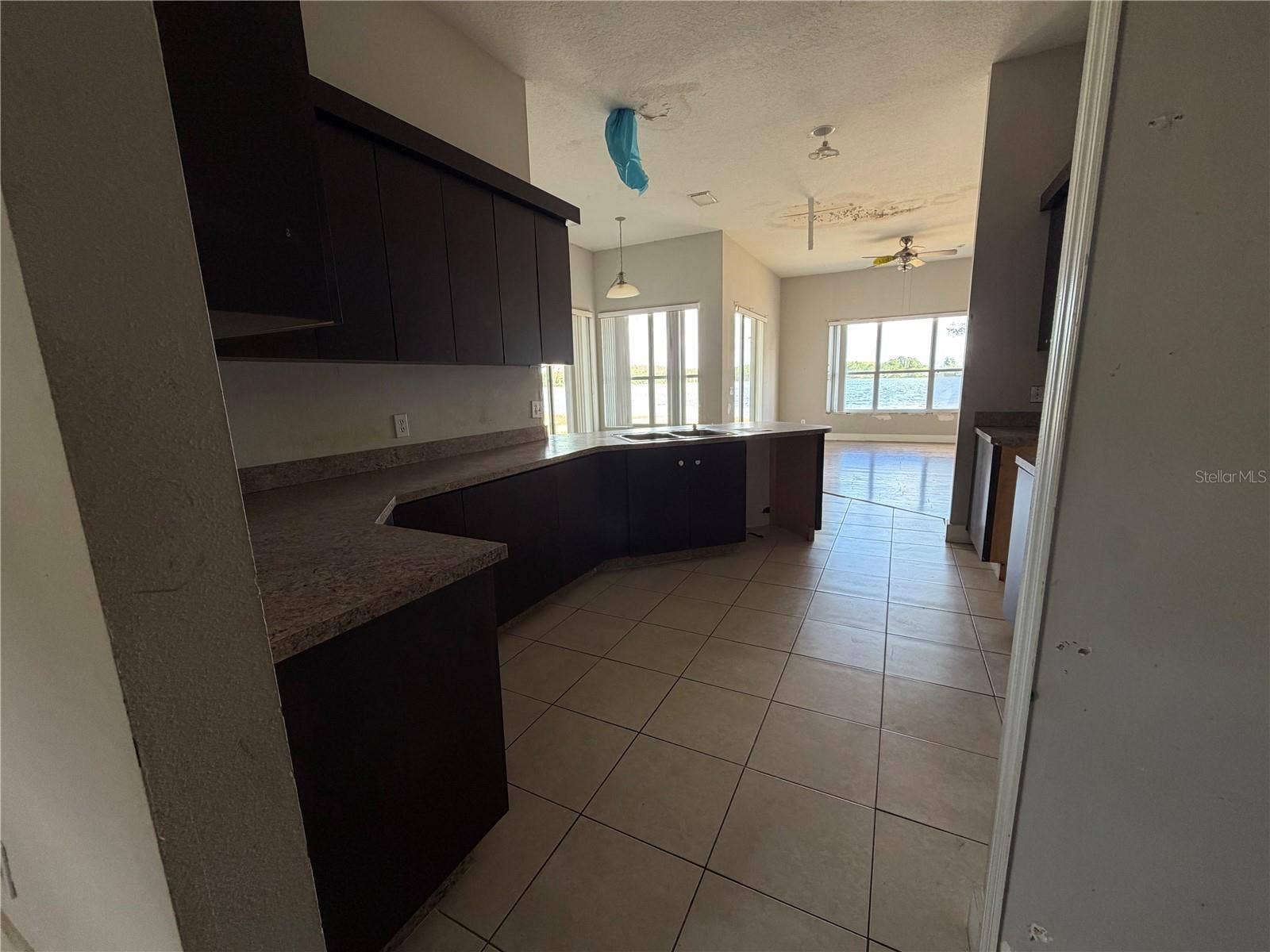 14639 GRAND COVE DRIVE, Orlando, FL 32837 Kitchen