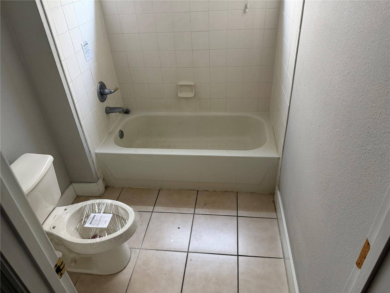 14639 GRAND COVE DRIVE, Orlando, FL 32837 Bathroom 2