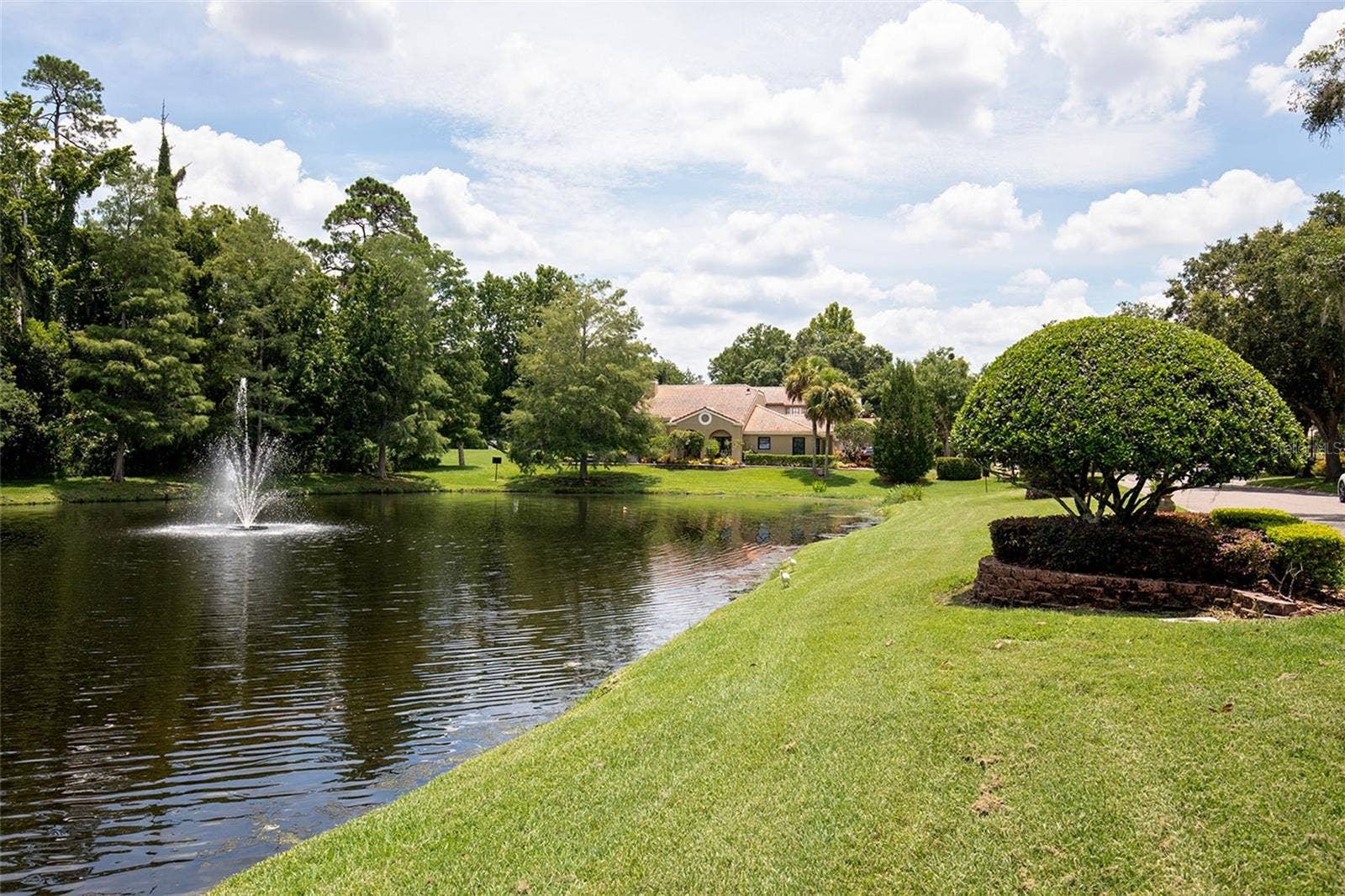 1000 TROON TRACE, Winter Springs, FL 32708 Community Pond