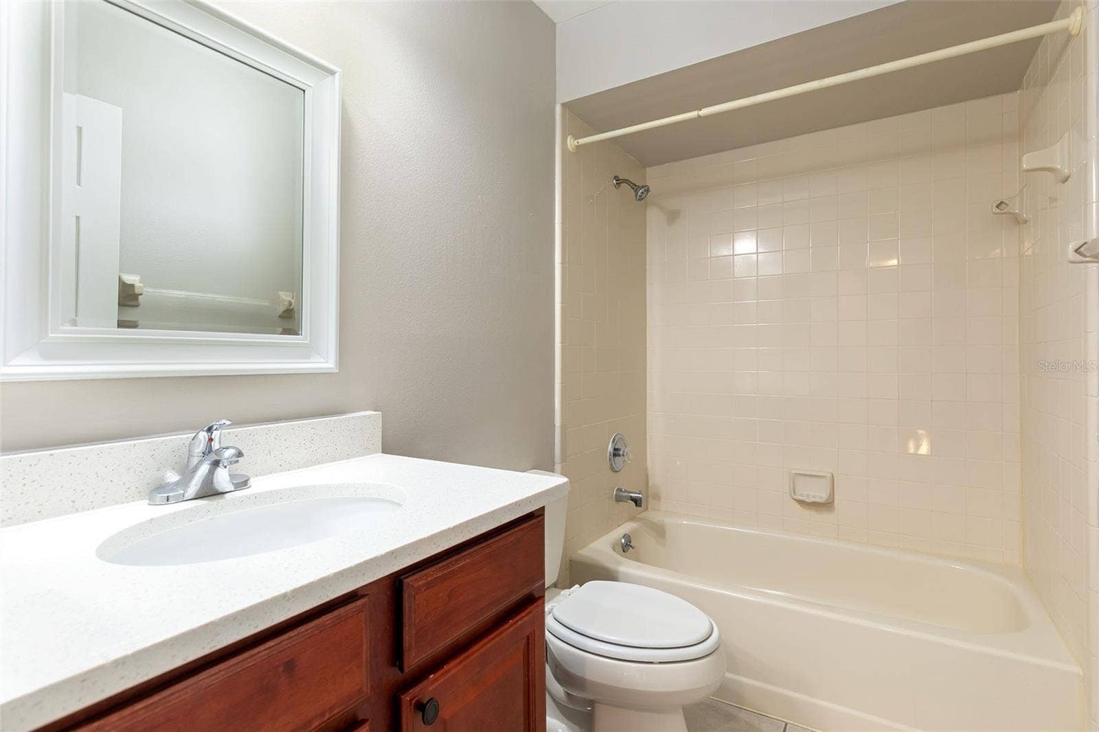 1000 TROON TRACE, Winter Springs, FL 32708 Bathroom 2 (upstairs)