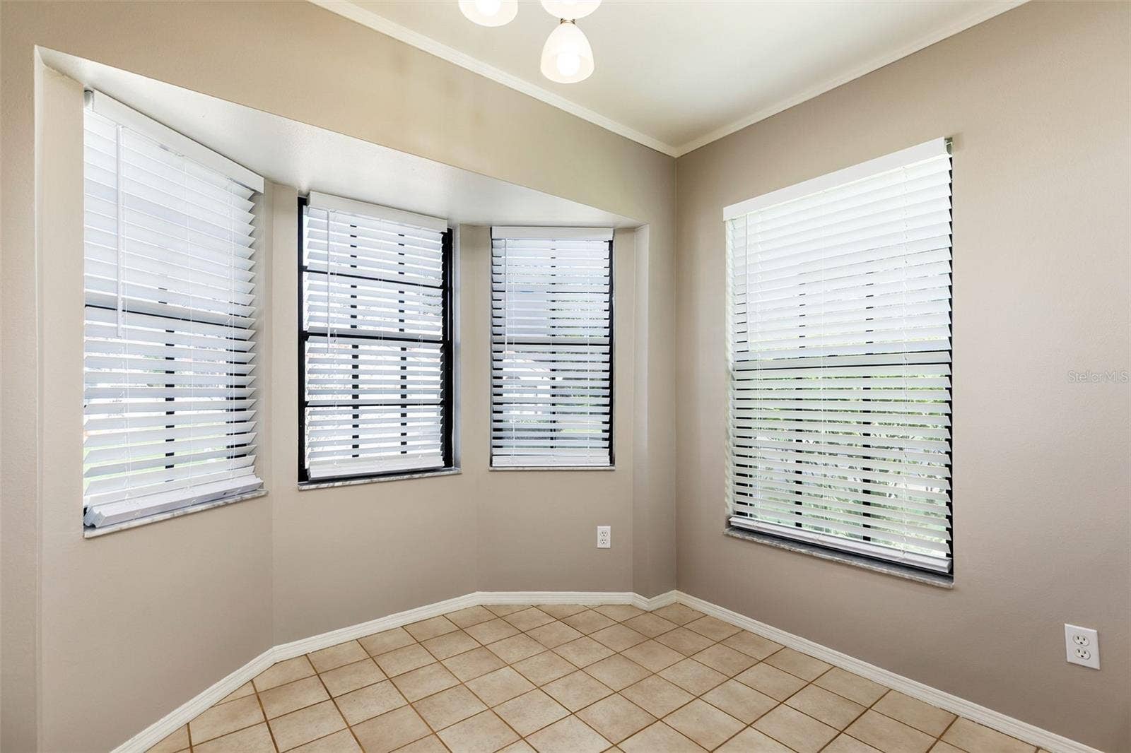 1000 TROON TRACE, Winter Springs, FL 32708 Breakfast Area