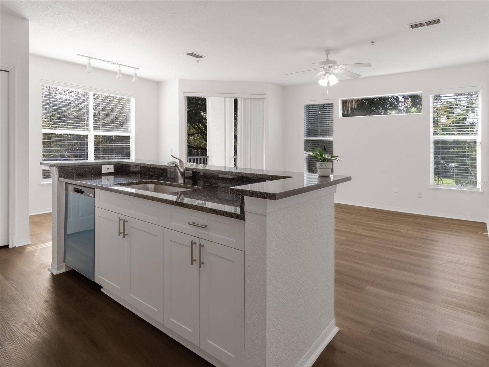 2718 MAITLAND CROSSING WAY, #201, Orlando, FL 32810 2718 MAITLAND CROSSING WAY, #201, Orlando, FL 32810